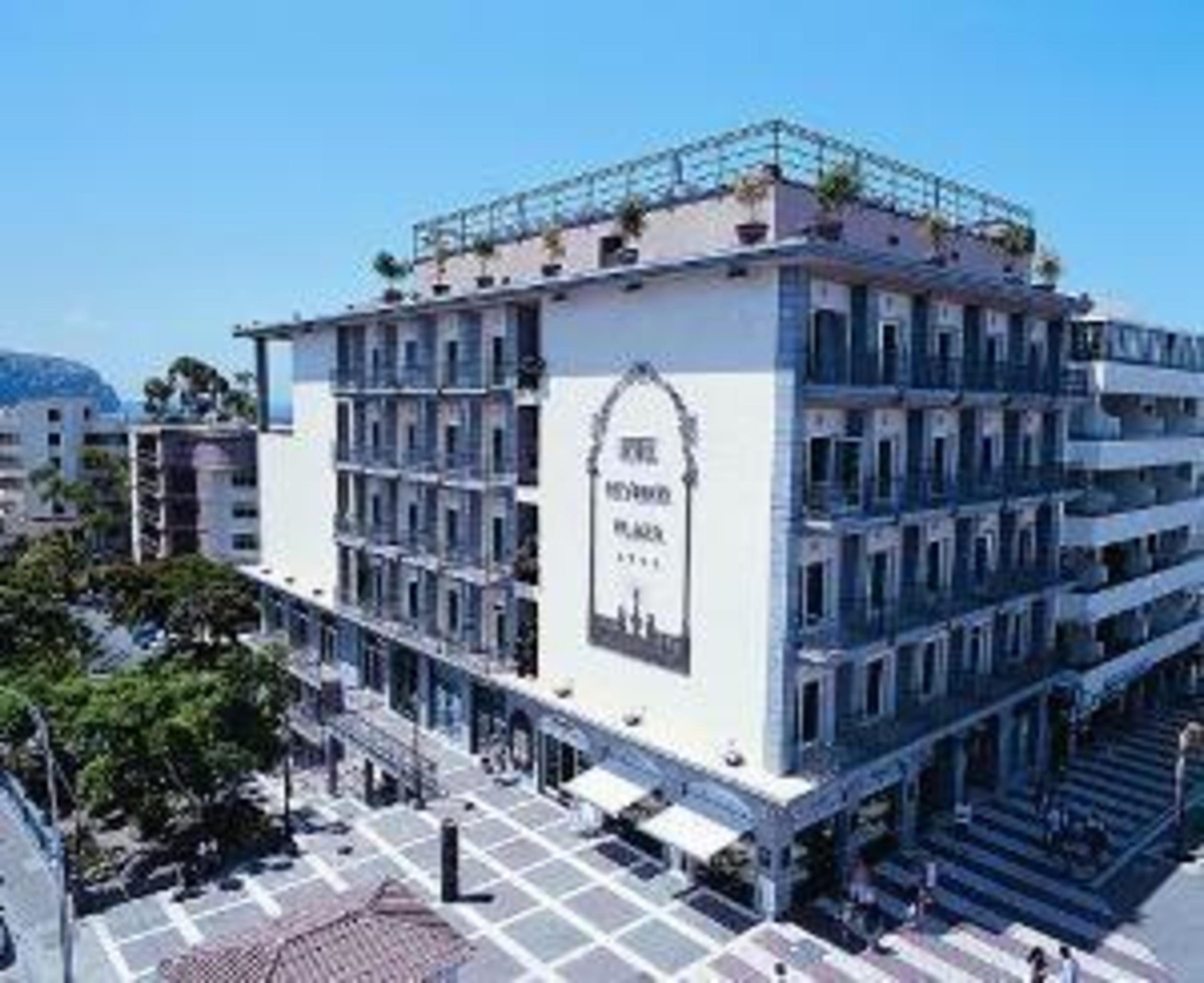 Reveron Plaza