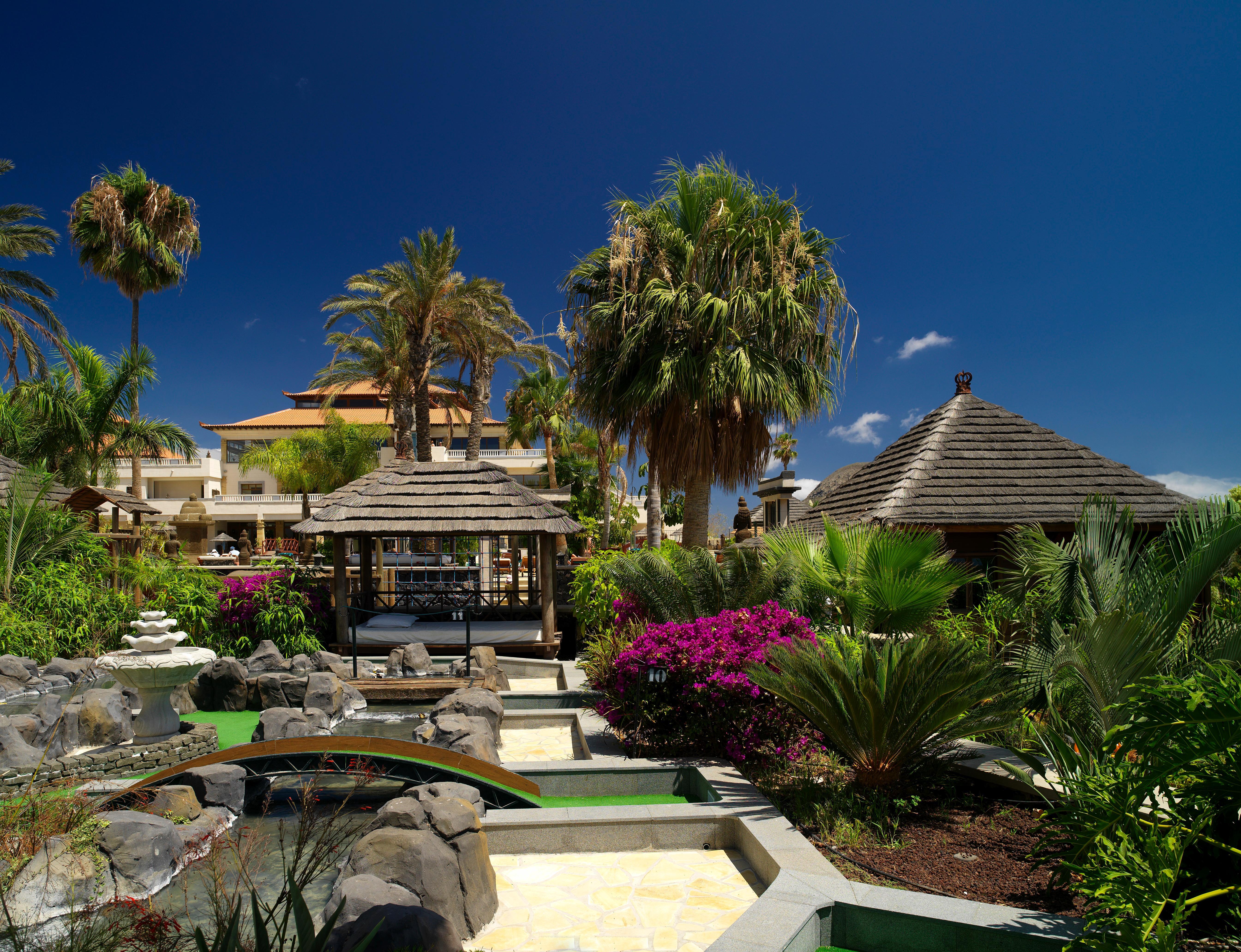 Regency Country Club,