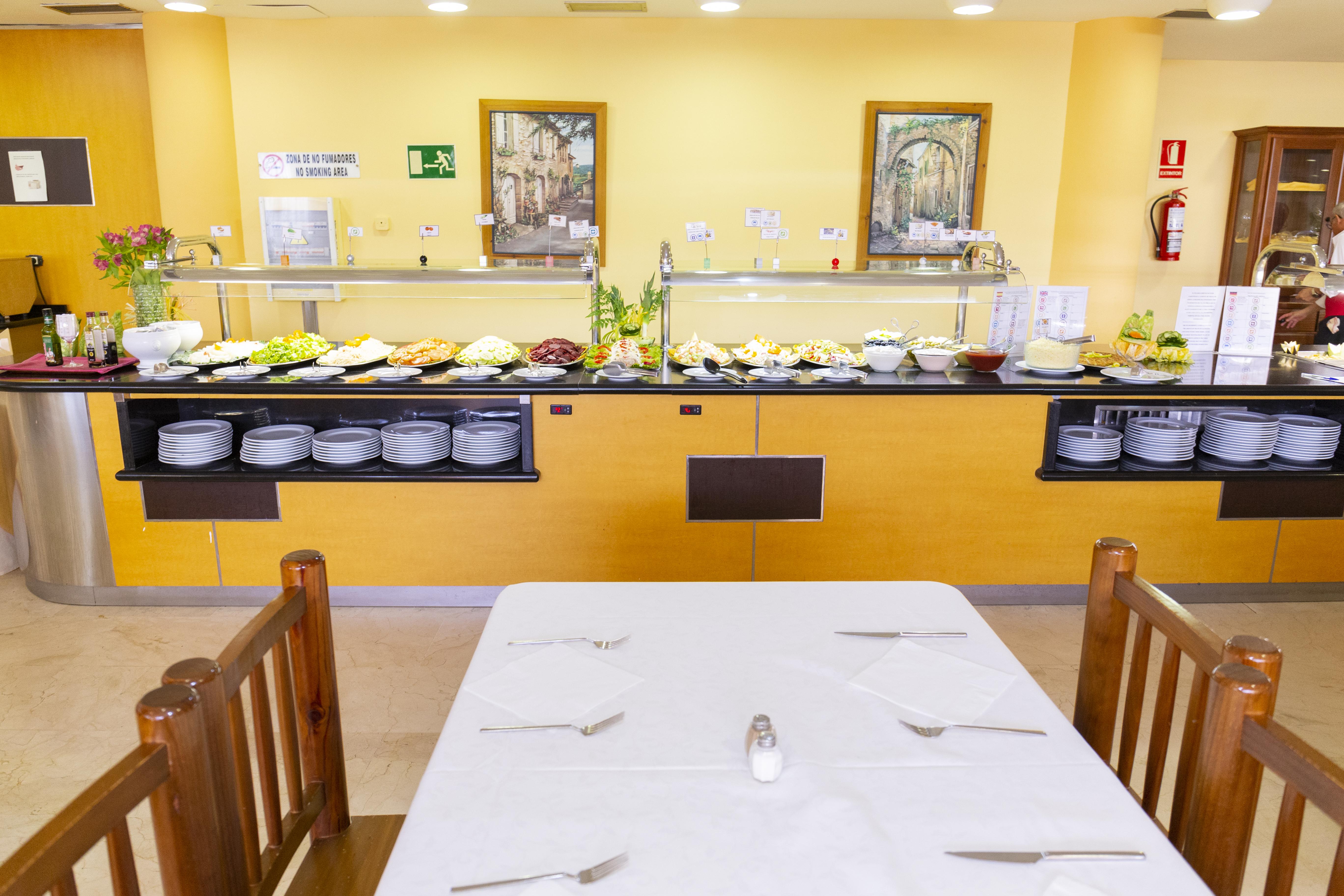 Hotel De Adeje 3*
