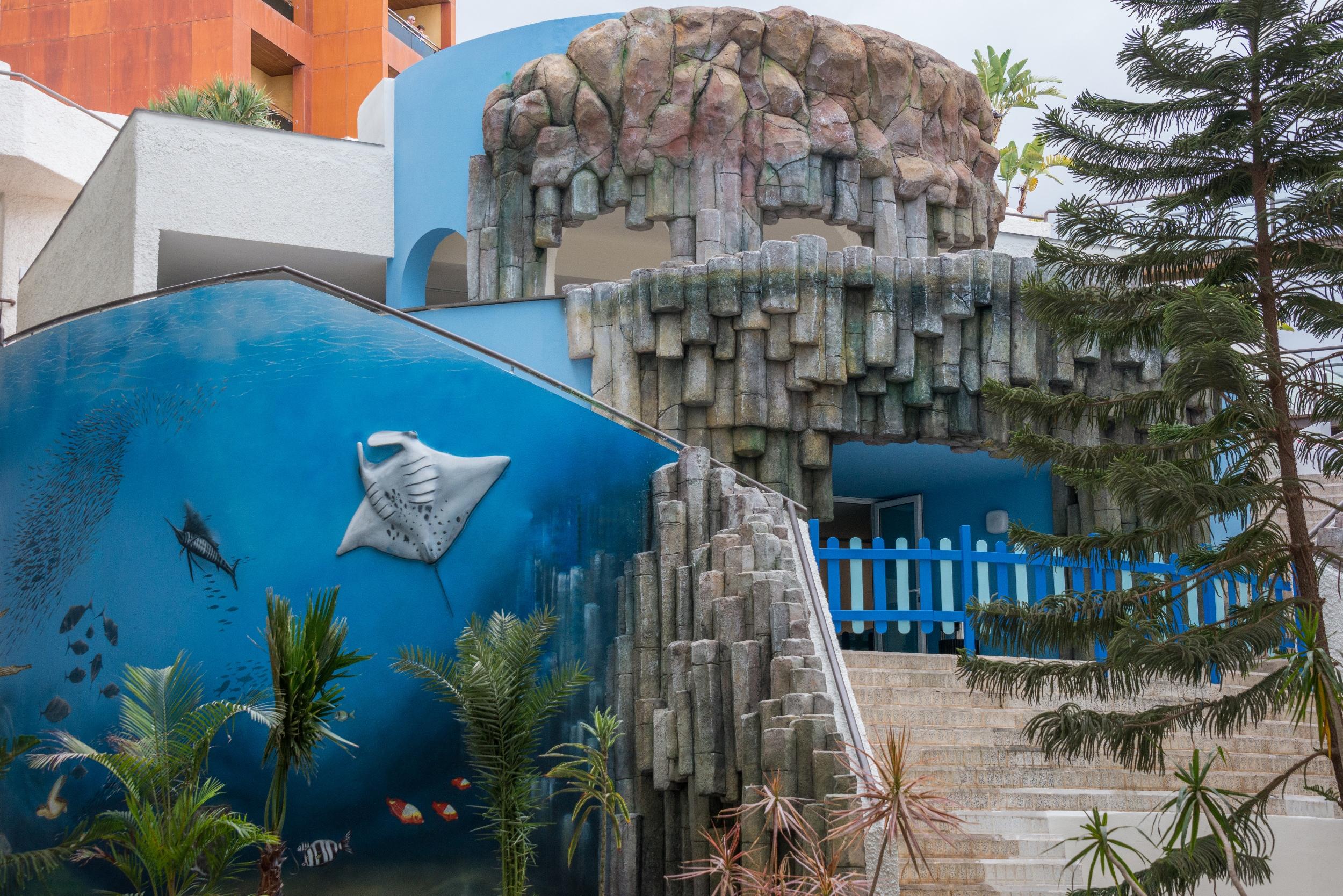Hovima La Pinta Beachfront Family Hotel
