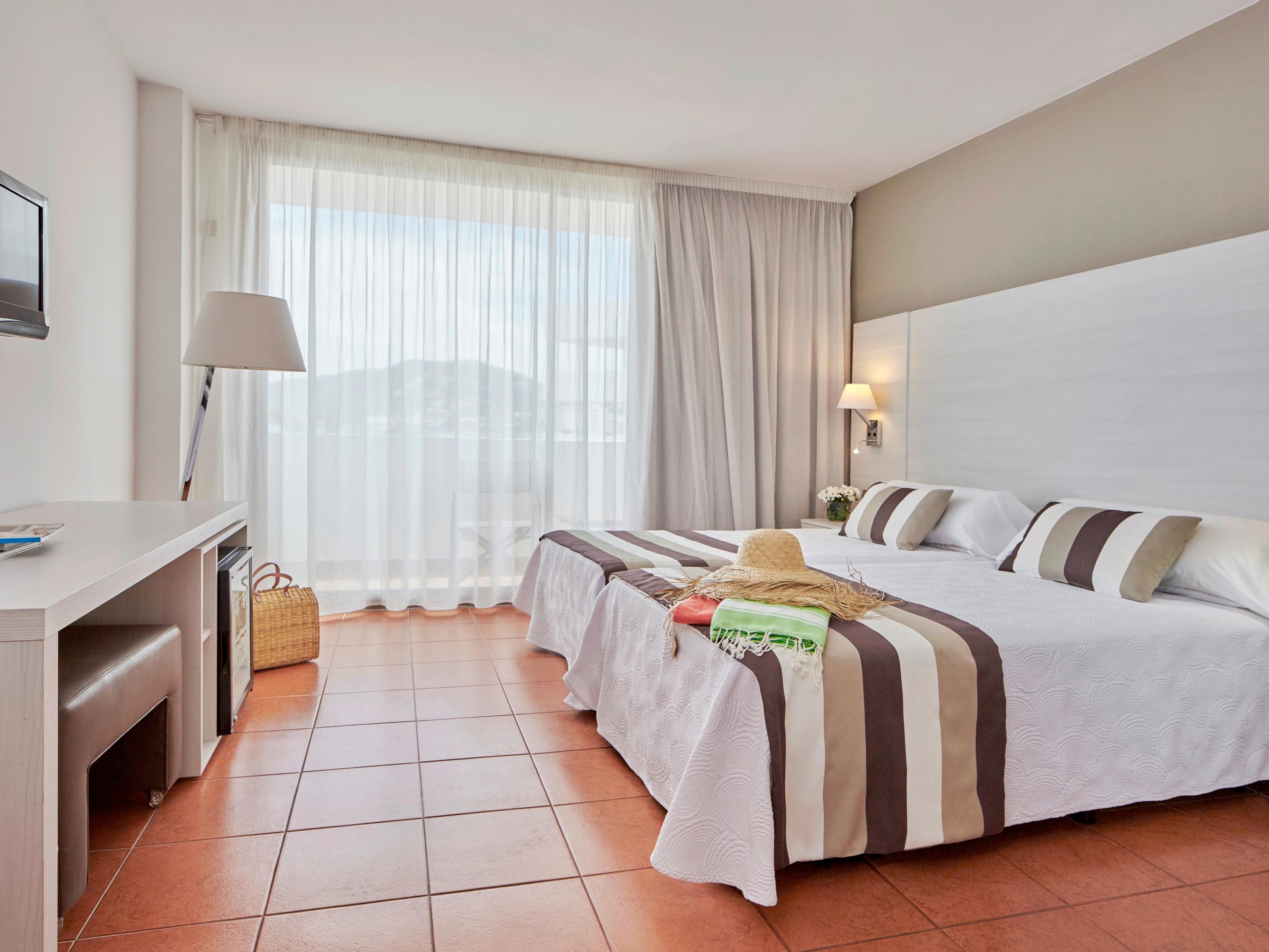 Tres Torres 4* Santa Eulalia del Río