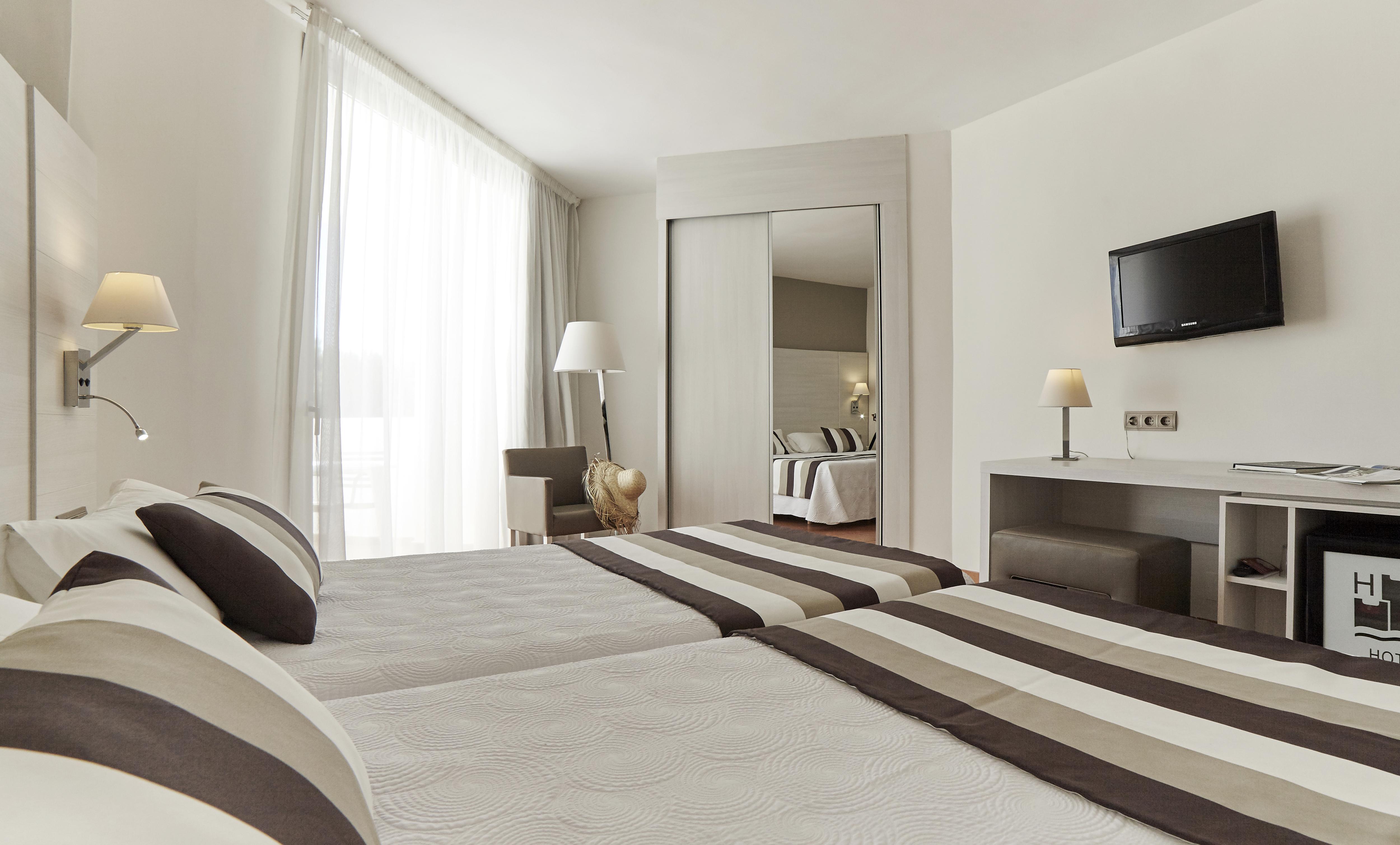 Tres Torres 4* Santa Eulalia del Río