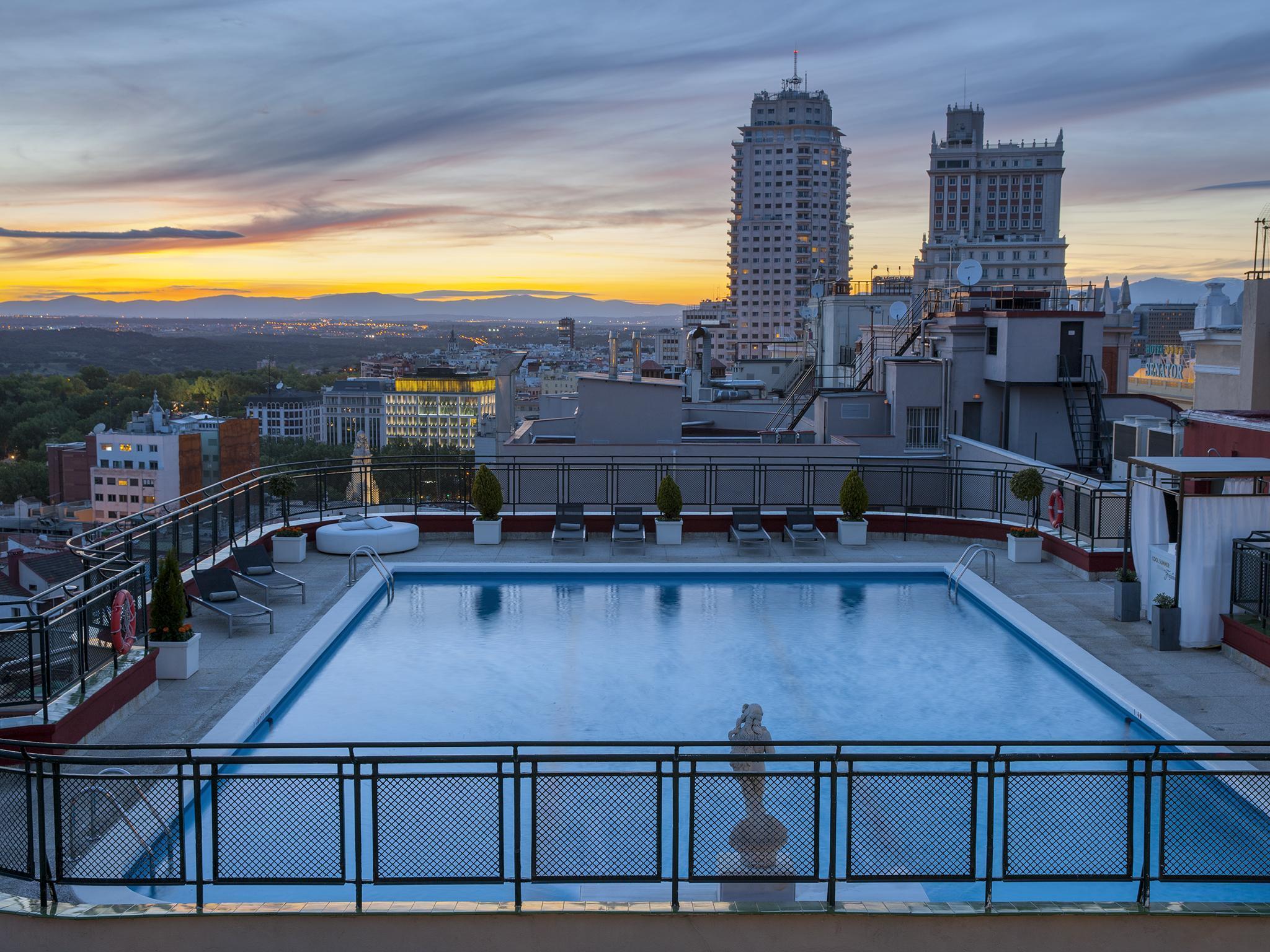 Emperador Hotel 4*