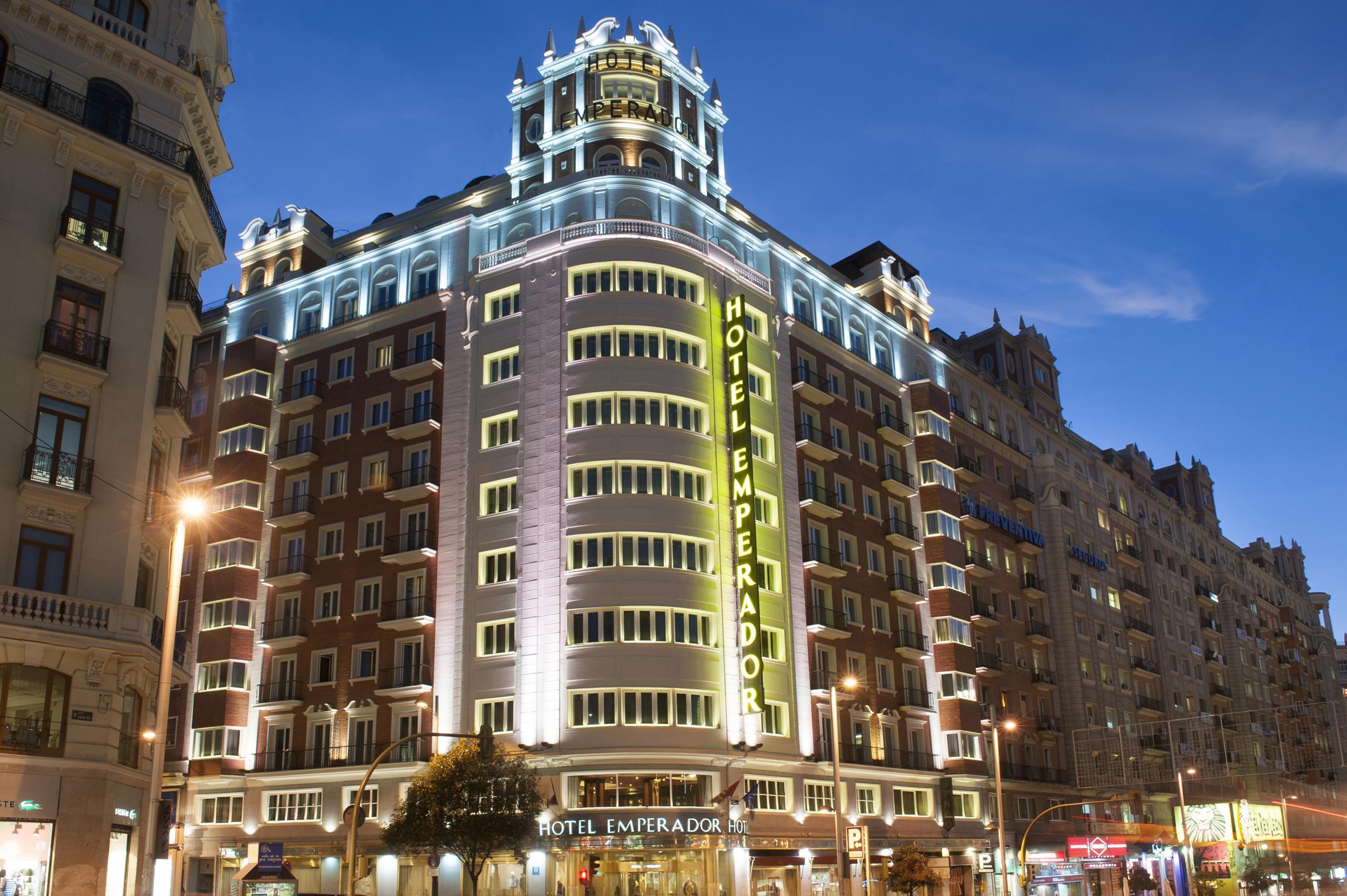 Emperador Hotel