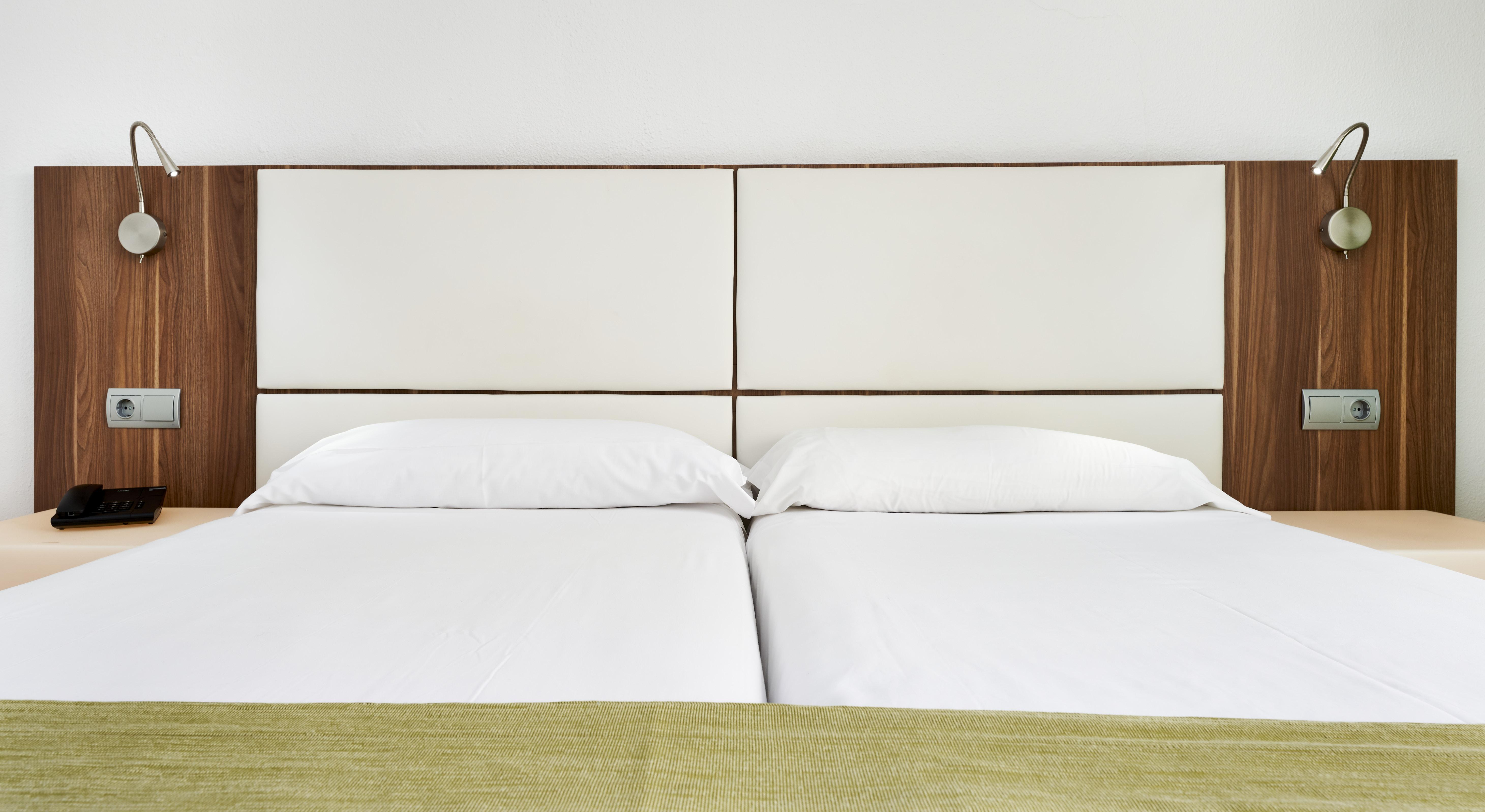 Globales Cala Blanca Hotel 4*
