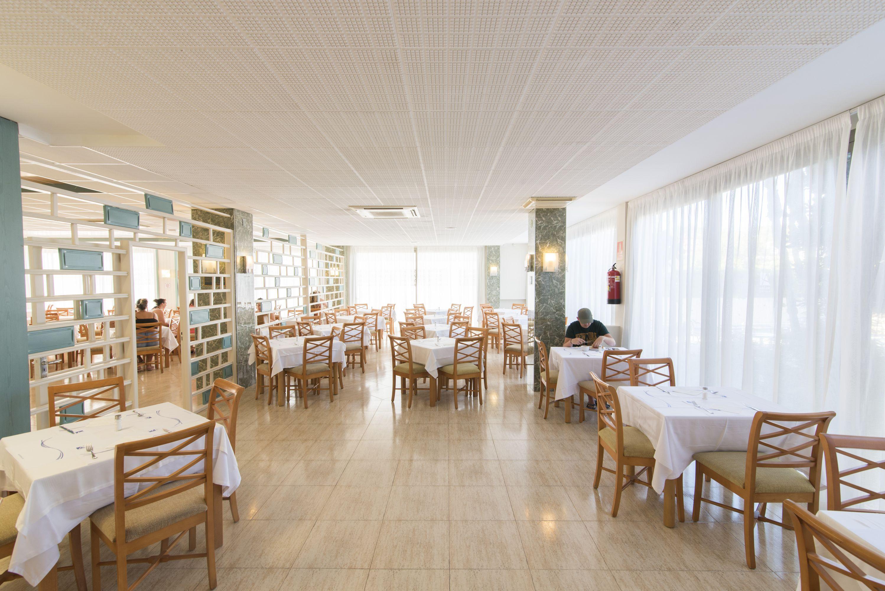 Azuline S'anfora & Fleming (adults Only)