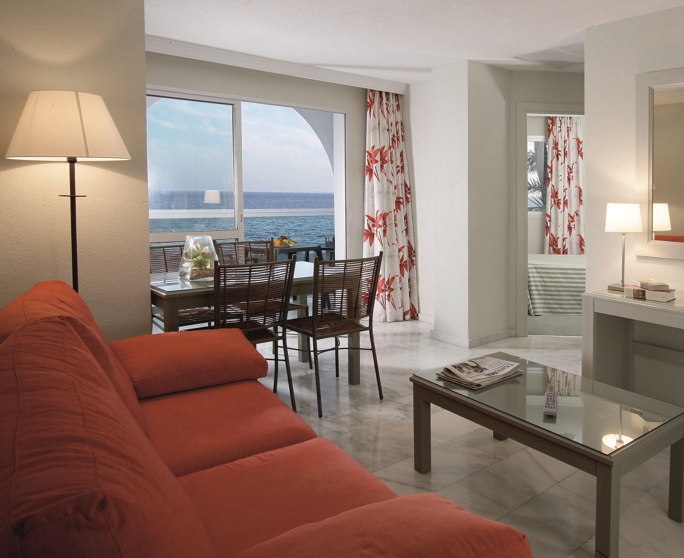 Apartahotel Marinas De Beach&spa 4*