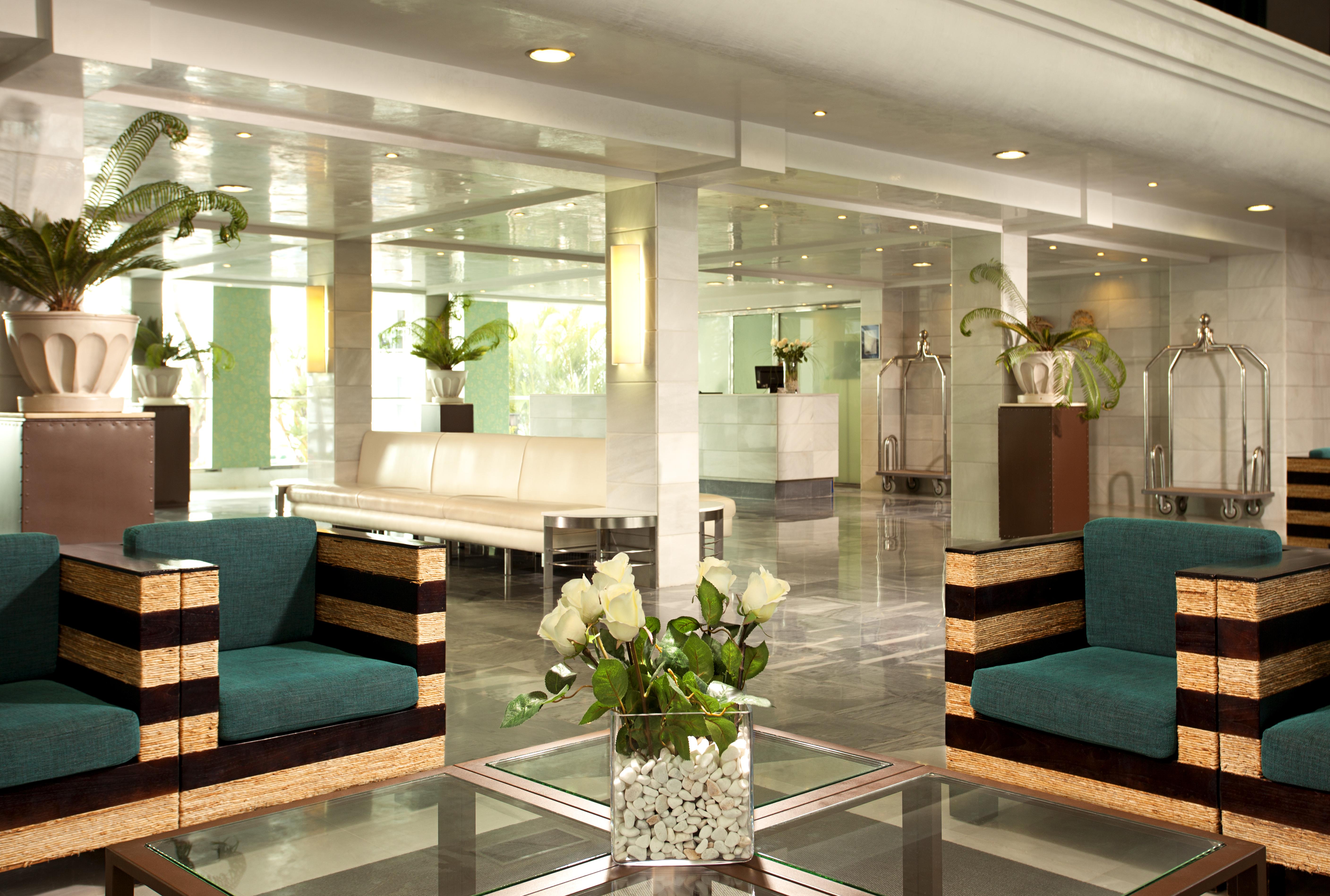 Apartahotel Marinas De Beach&spa Nerja