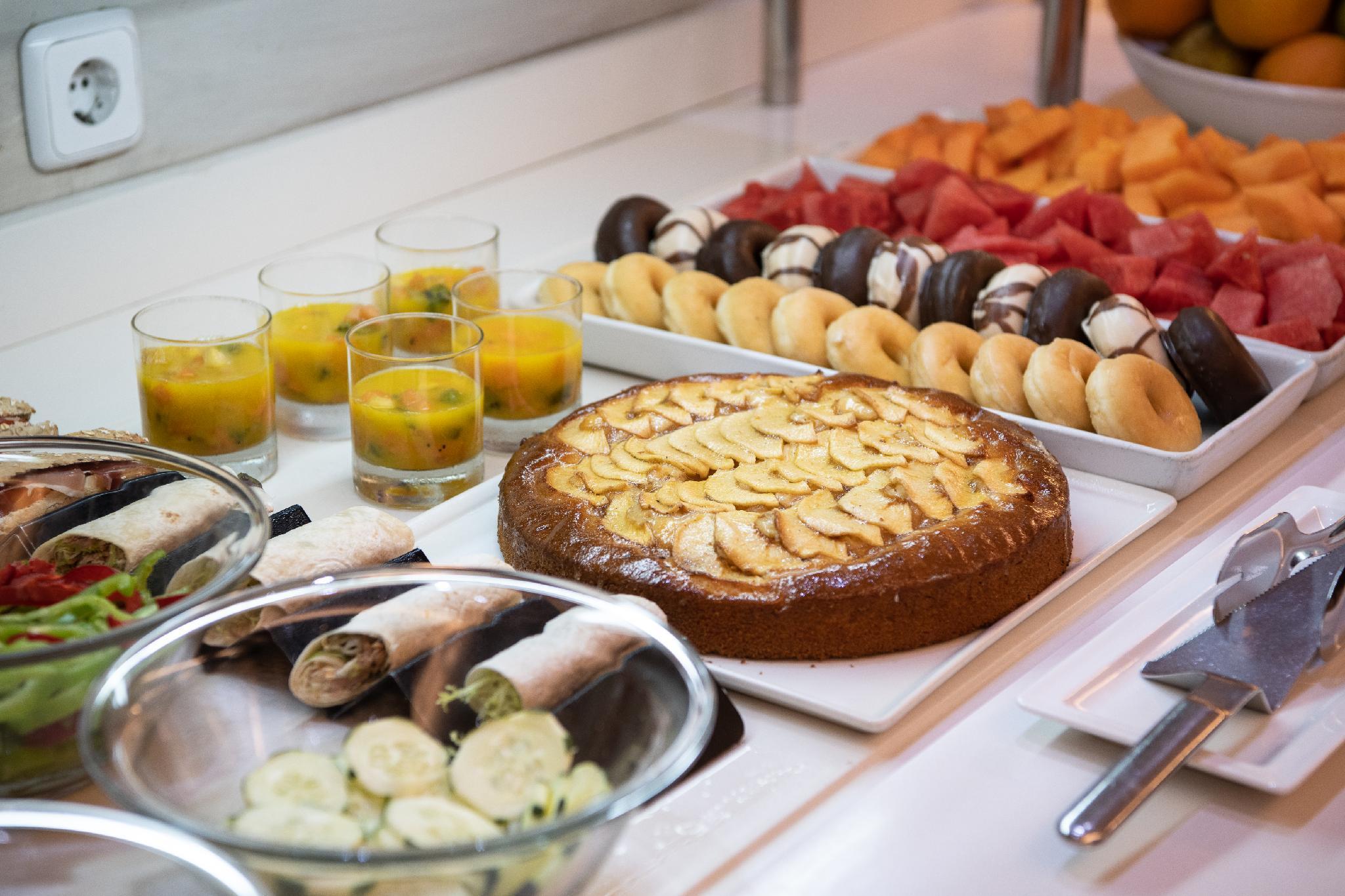 Catalonia Goya Hotel