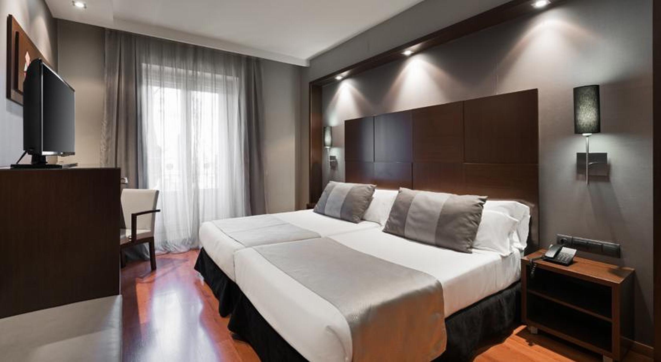 Catalonia Goya Hotel 4*