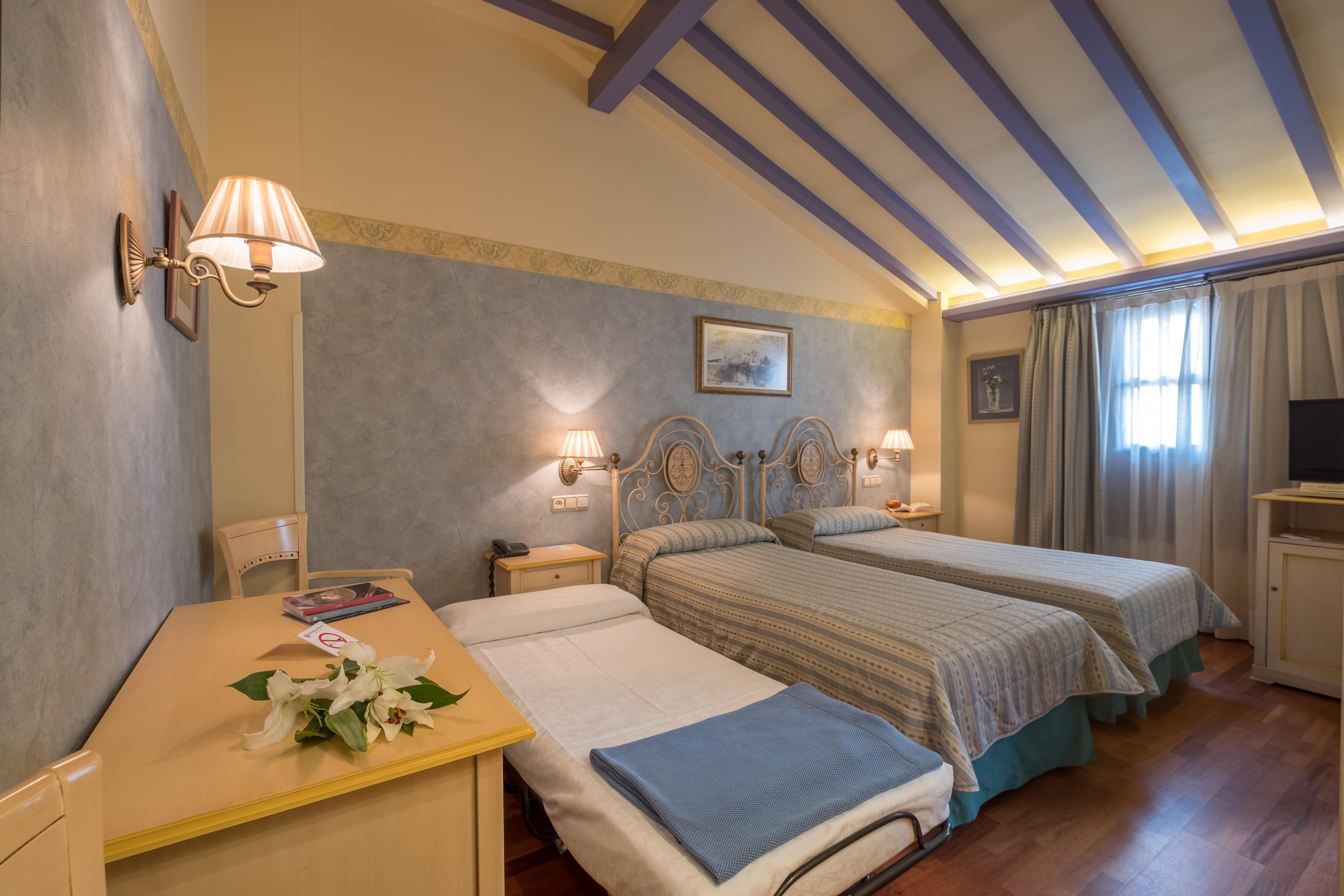Hotel Condesa De 3*
