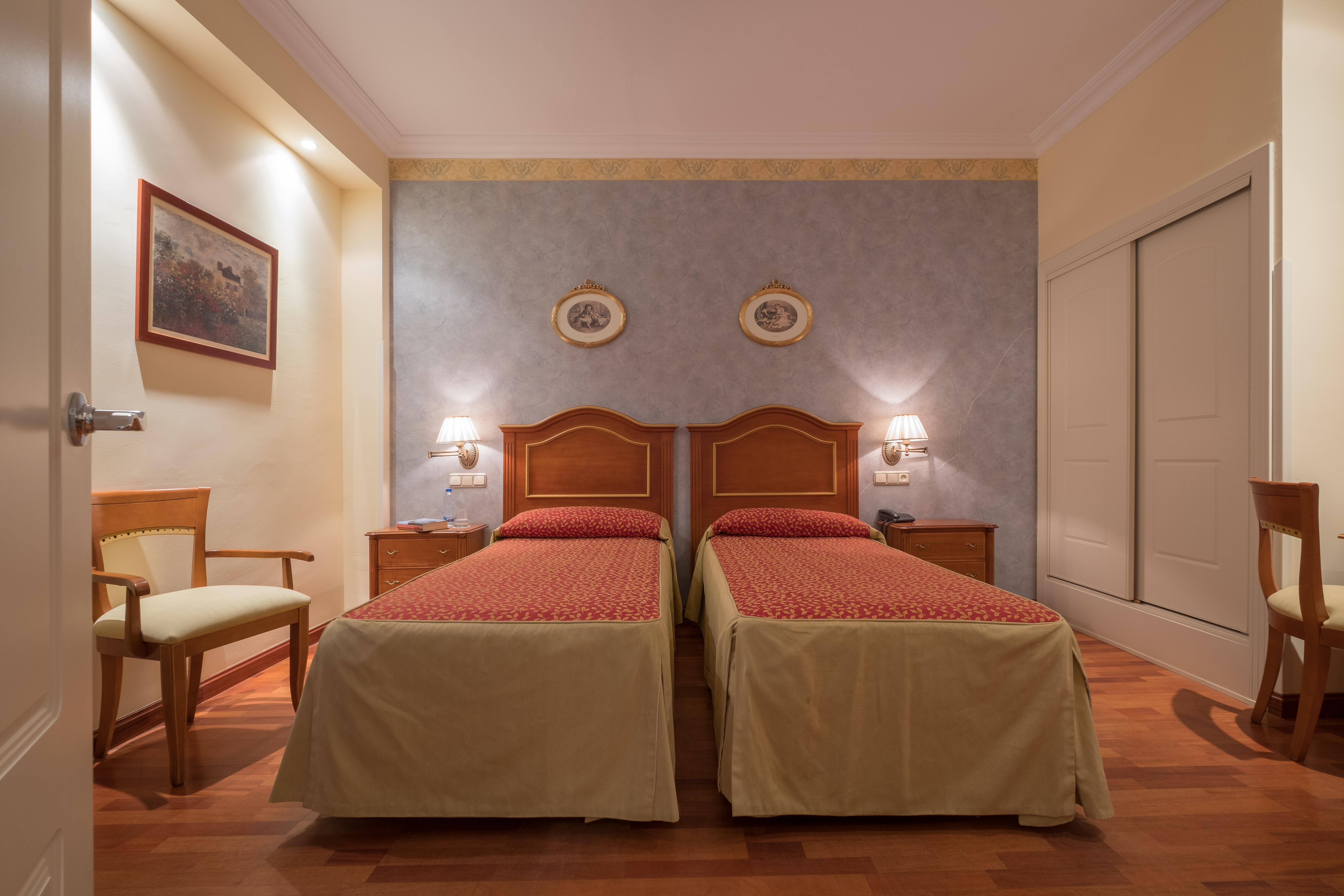 Hotel Condesa De 3*
