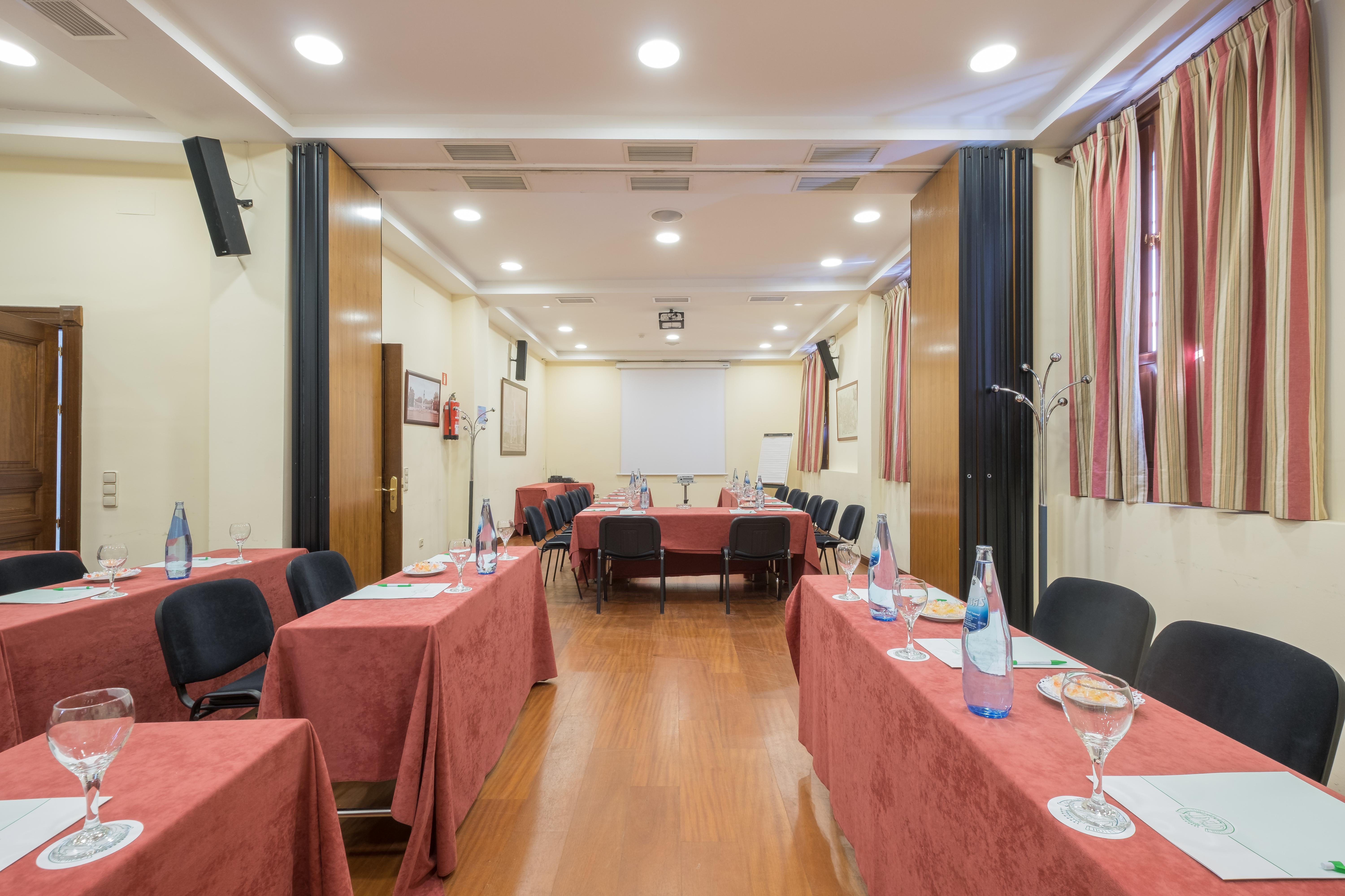 Hotel Condesa De 3*