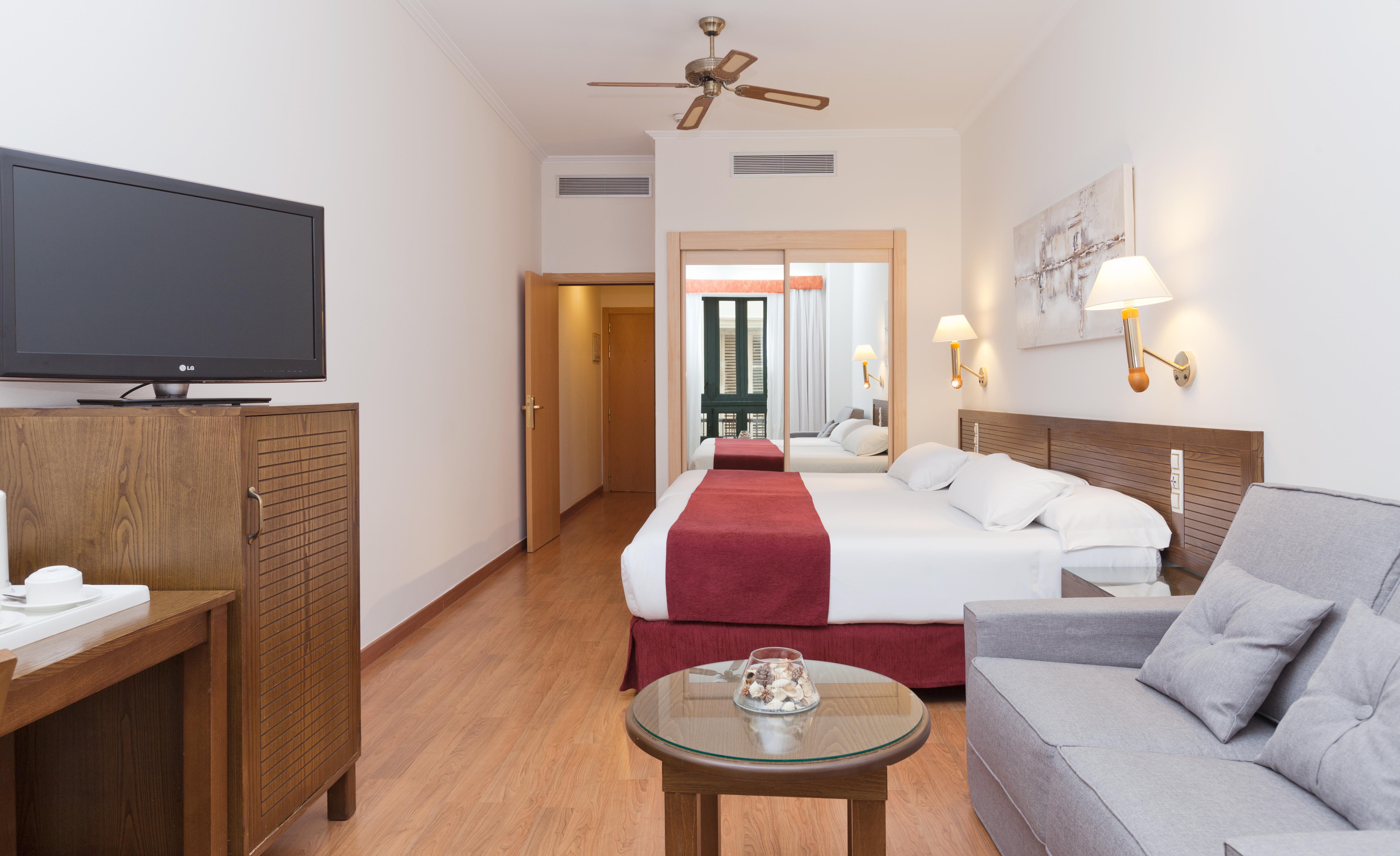 Senator Hotel 4*