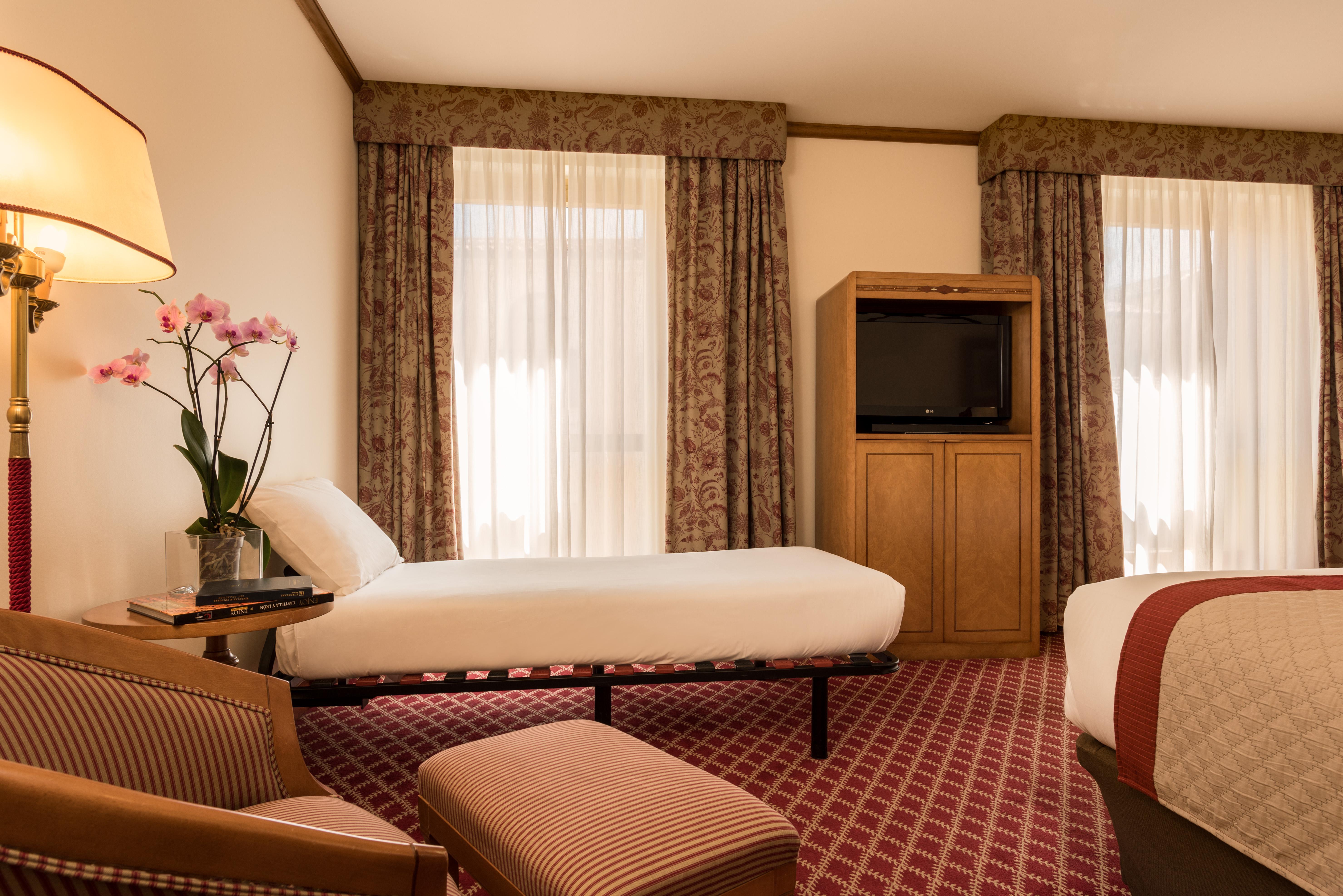 Eurostars Claras Hotel