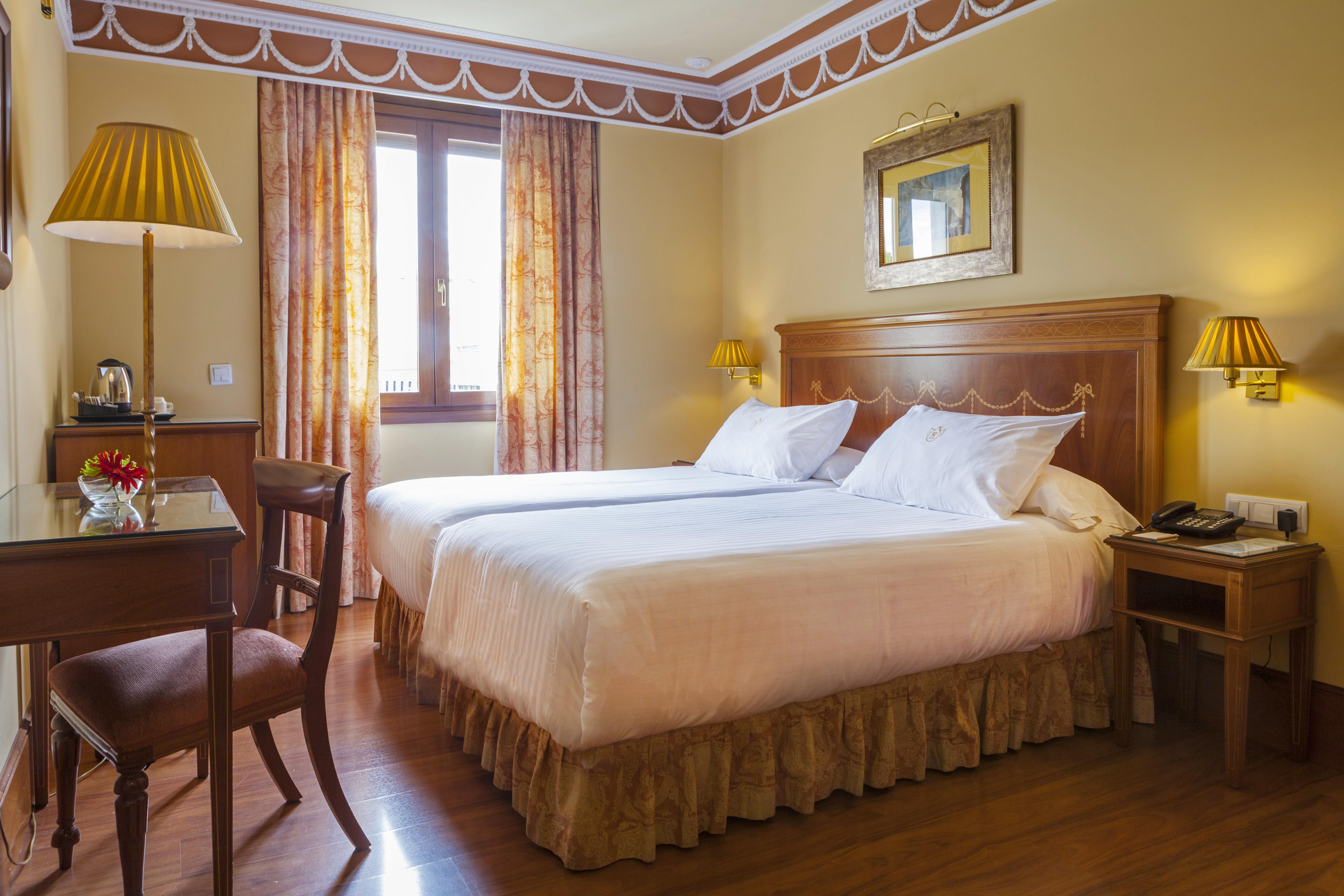 Inglaterra Hotel 4*