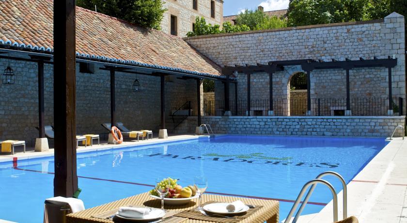 Hotel De 4*