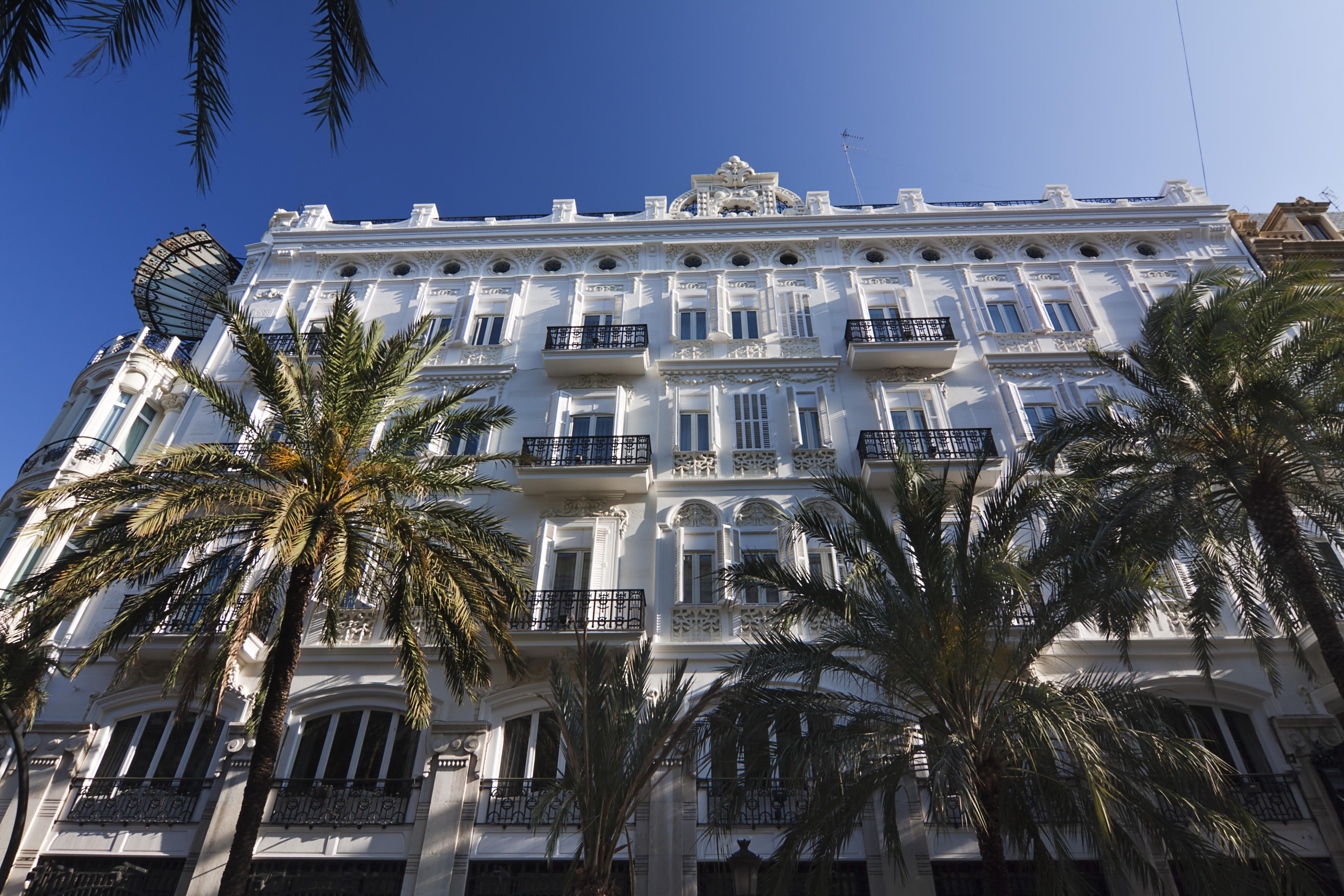 One Shot Palacio Reina Victoria 04 Hotel 4*