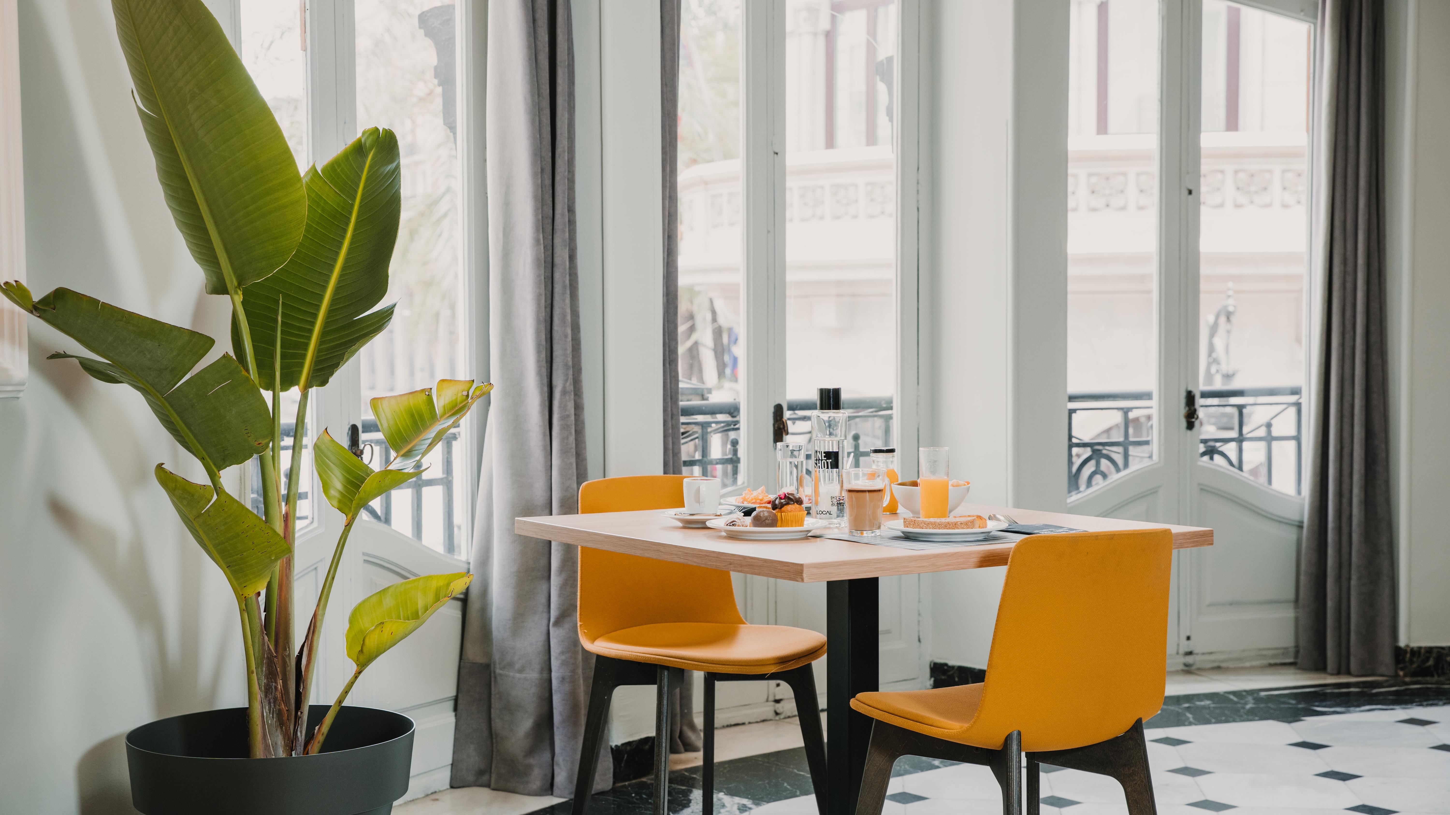 Hotel One Shot Palacio Reina Victoria 04 Valencia