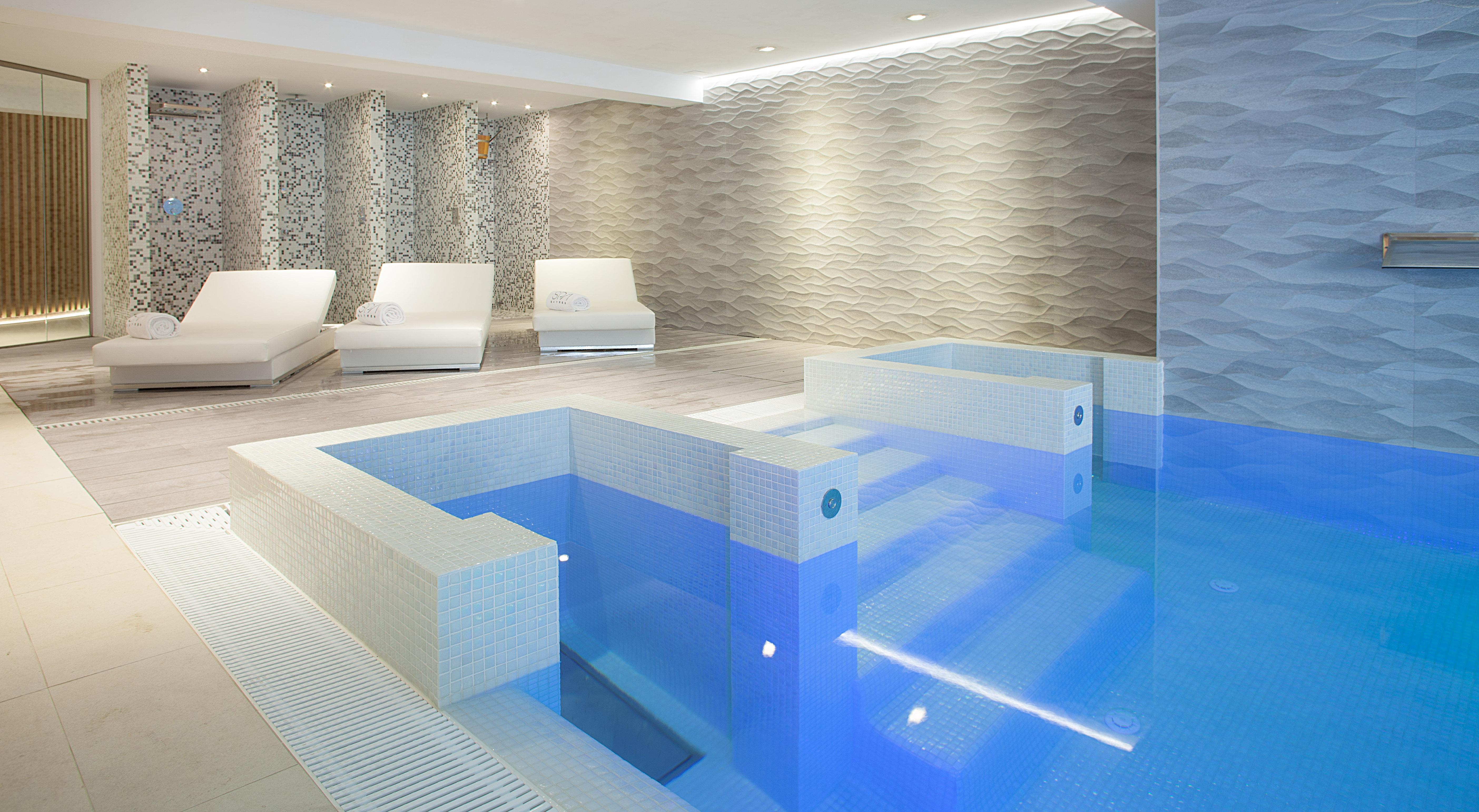 Hotel Rh Bayren & 4* Sup 4*