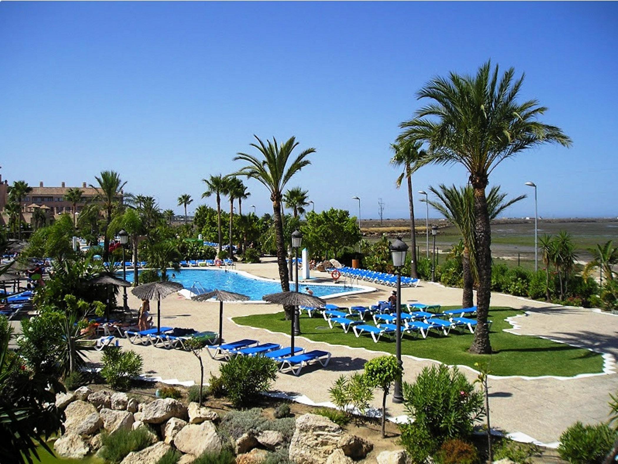 Hotel Bahia Sur 4*