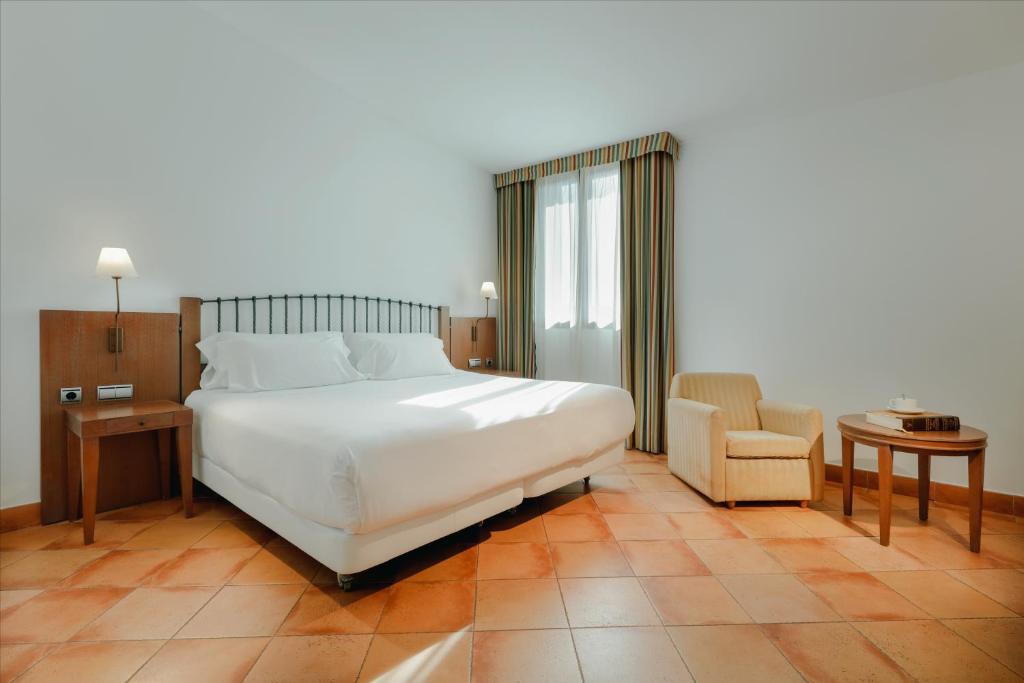 Sercotel Renacimiento Hotel 4*