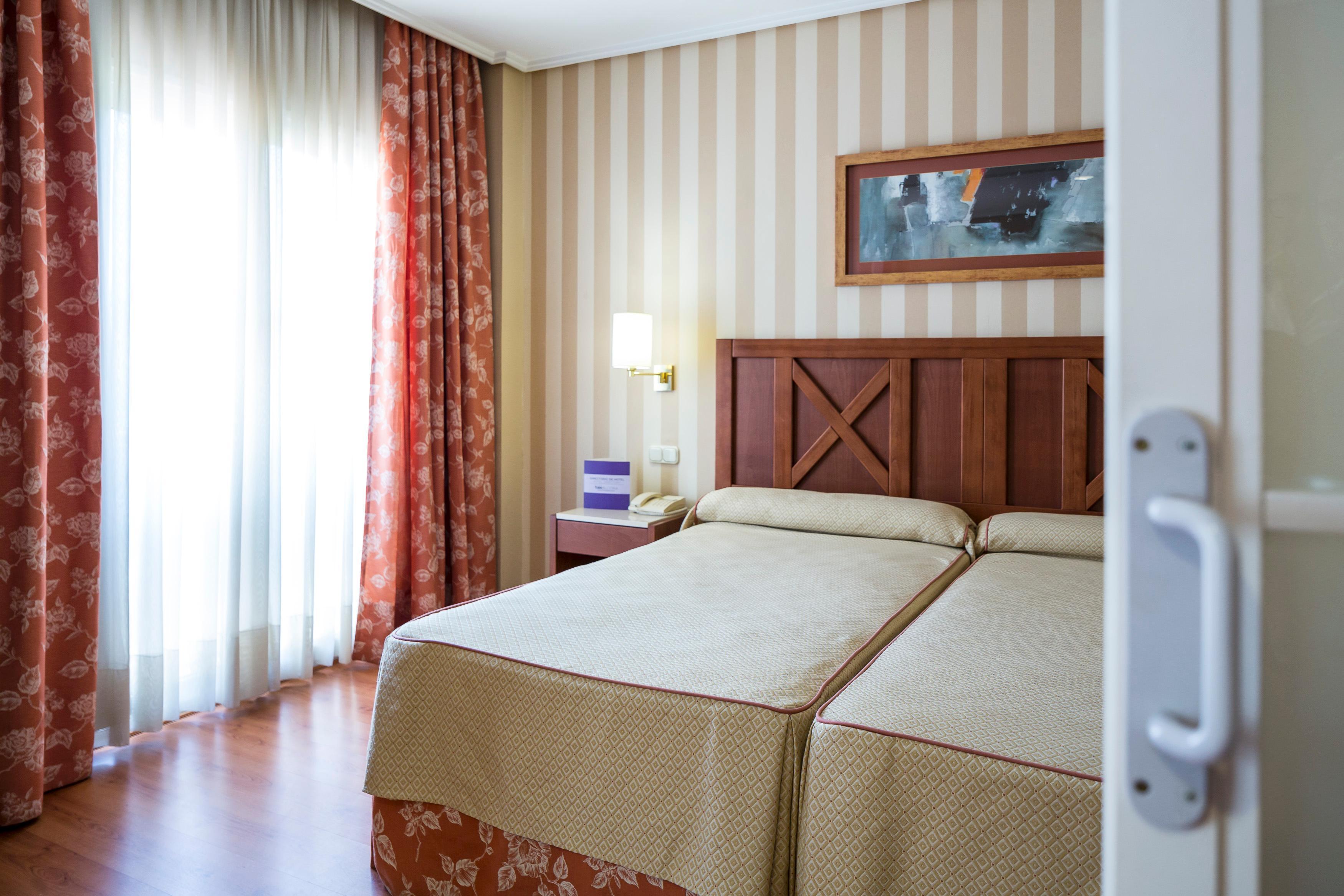 Ilunion Alcora Sevilla 4* San Juan de Aznalfarache