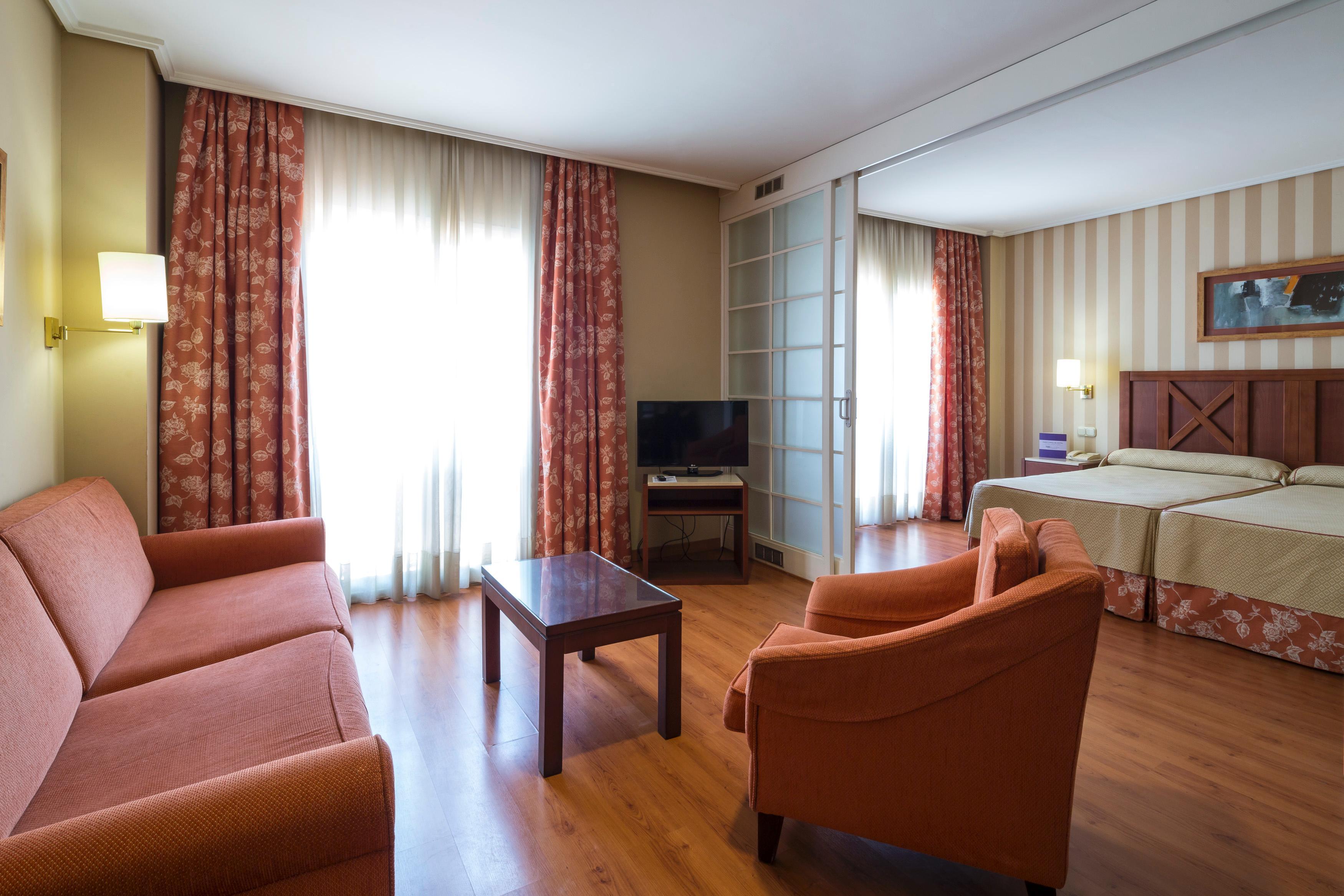 Ilunion Alcora Sevilla 4* San Juan de Aznalfarache