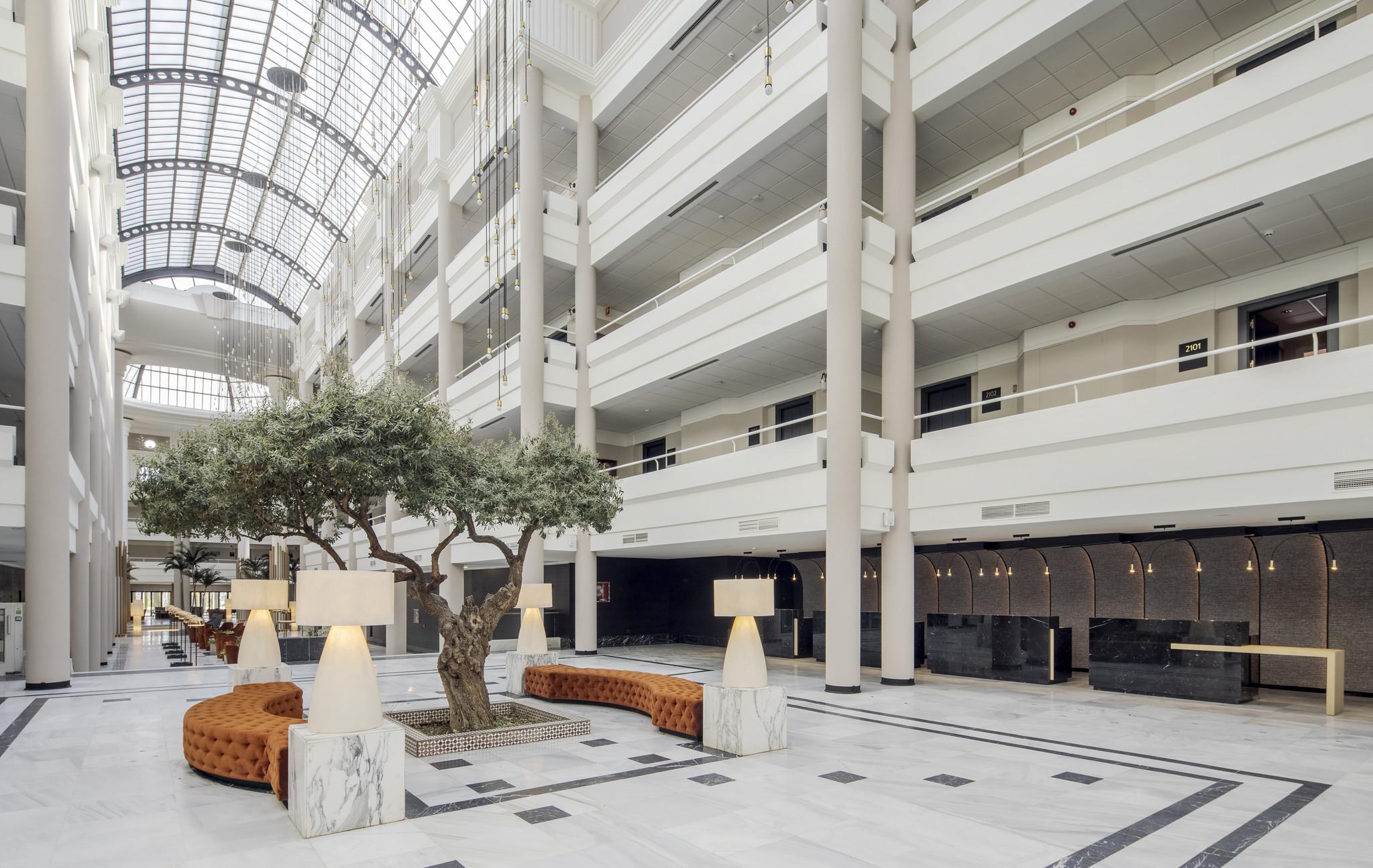 Ilunion Alcora Sevilla Hotel 4*