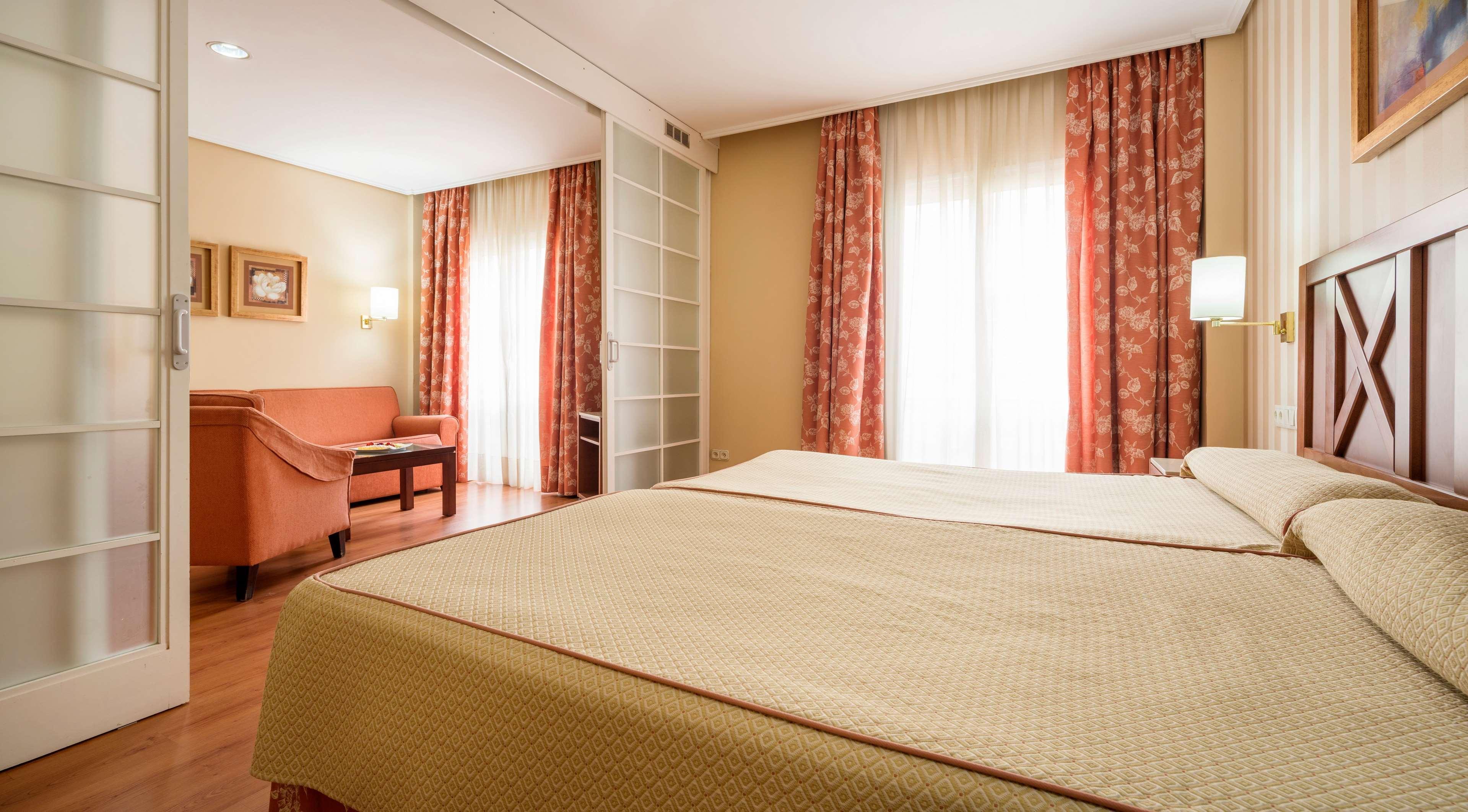 Ilunion Alcora Sevilla Hotel