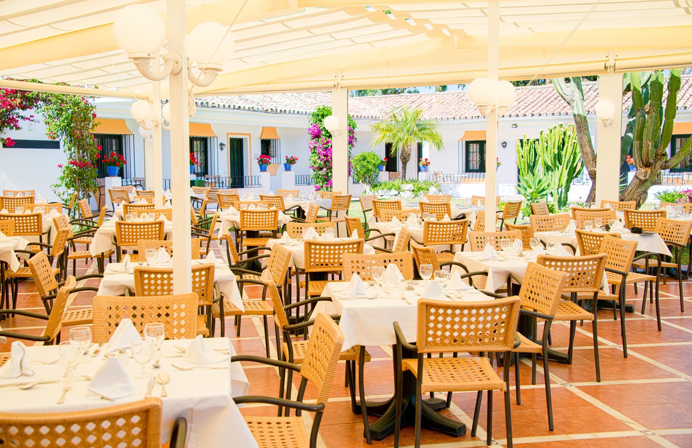 Hotel Globales Pueblo Andaluz San Pedro de Alcántara