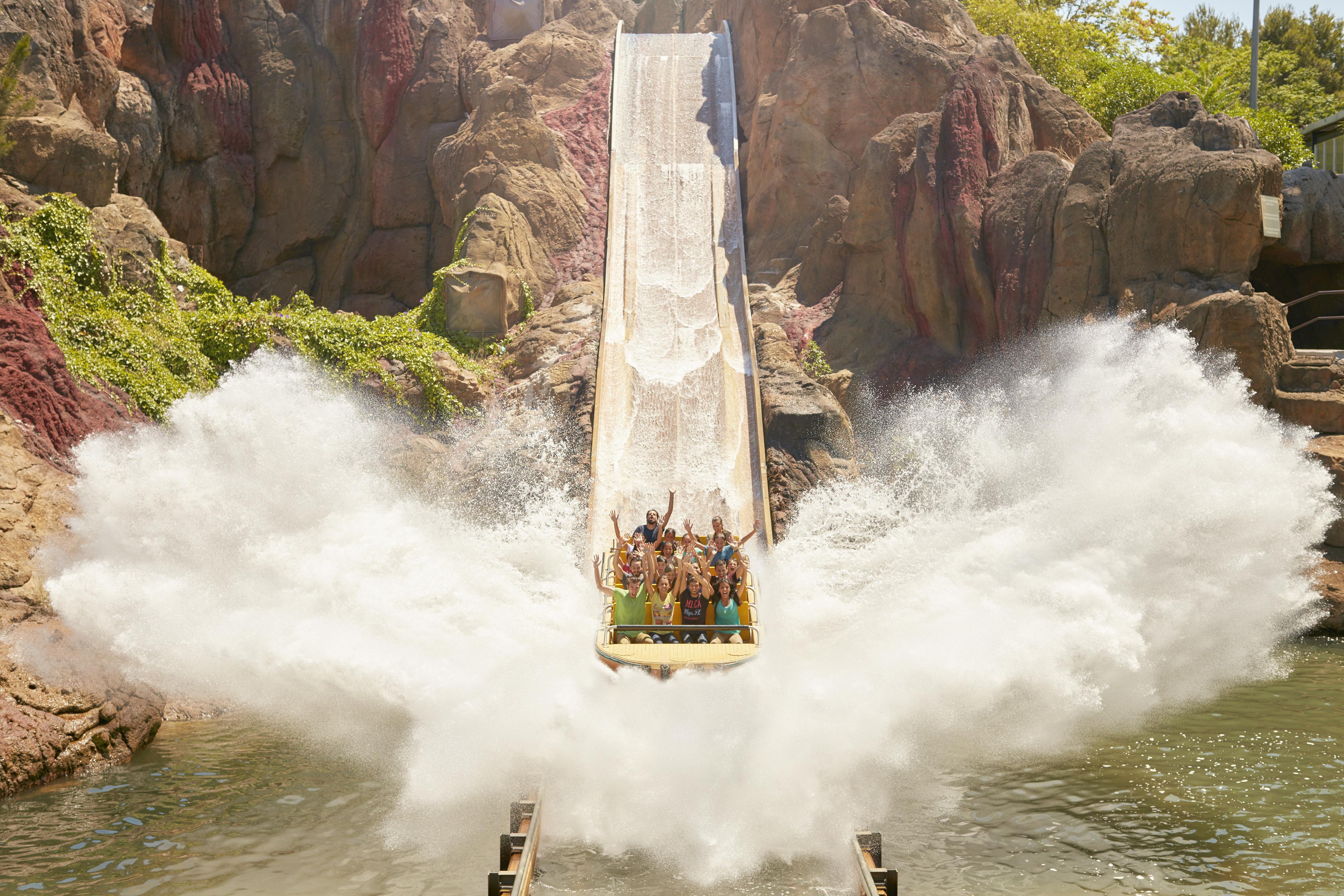 Portaventura Lucy's Mansion: Unlimited Park Access & Express Passes Hotel 5*