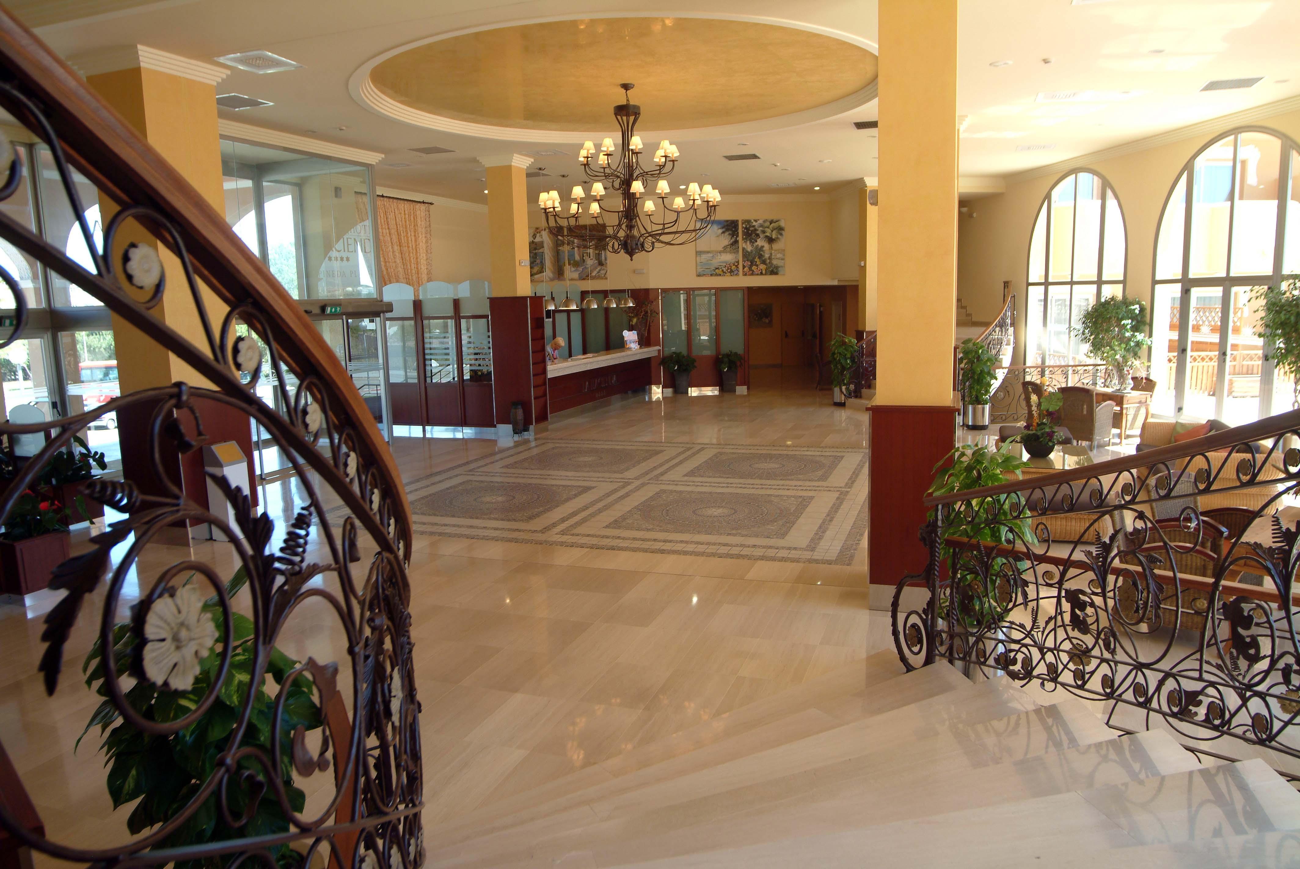 Hotel Ohtels La Hacienda 4*