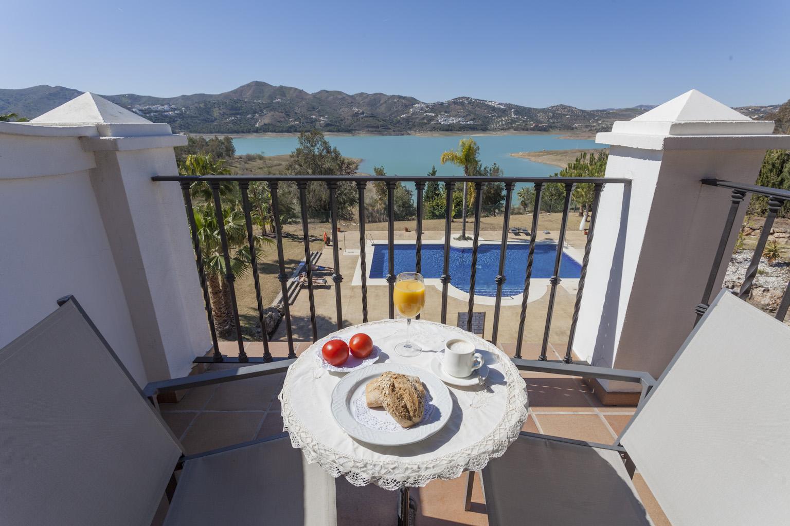 B Bou La Viñuela&spa Hotel