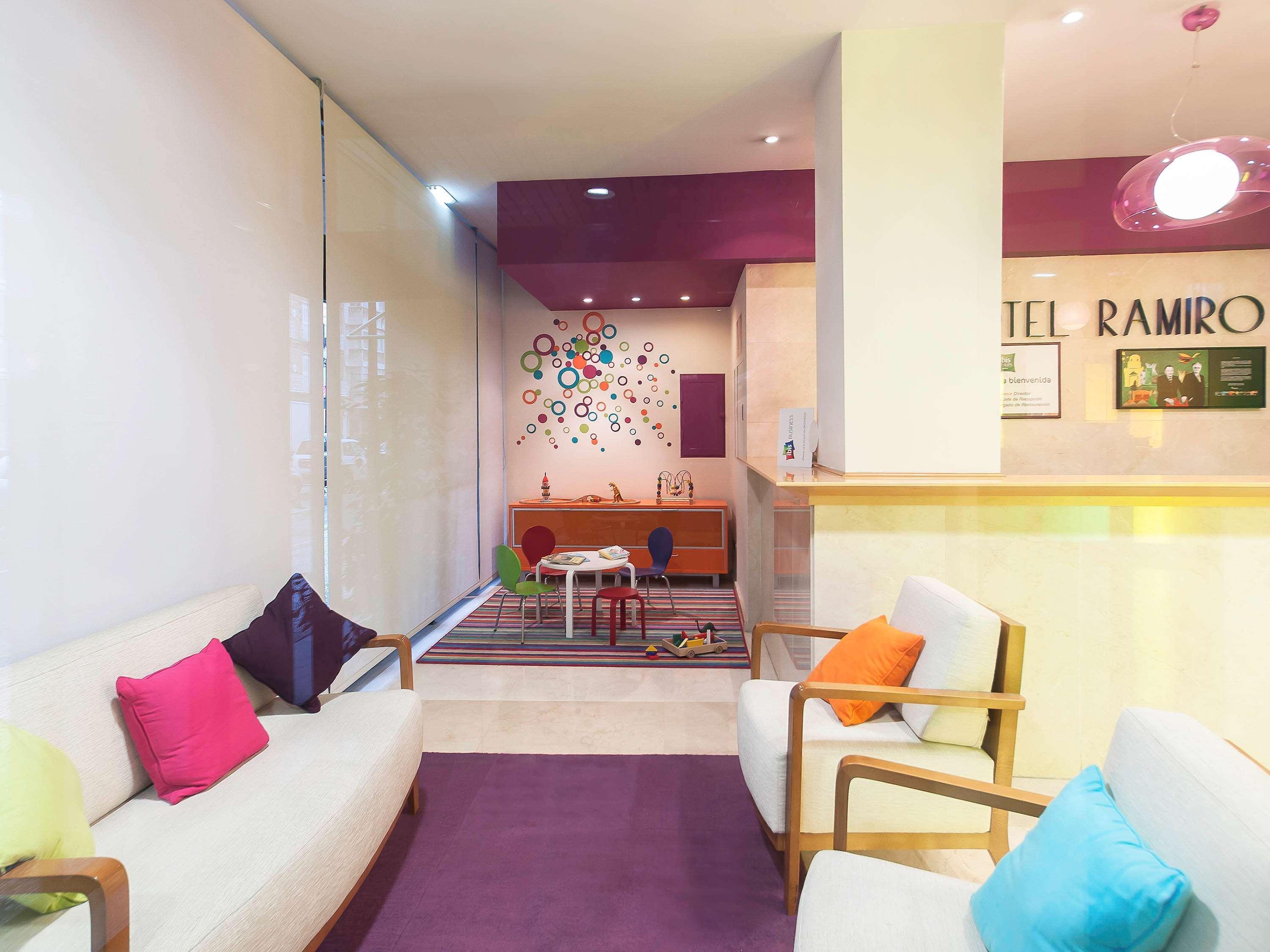 Ibis Styles Ramiro I Hotel 3*