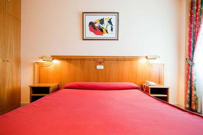 Rey Arturo Burgos Hotel