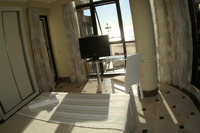 Hotel Plaza (adults Only) 4*