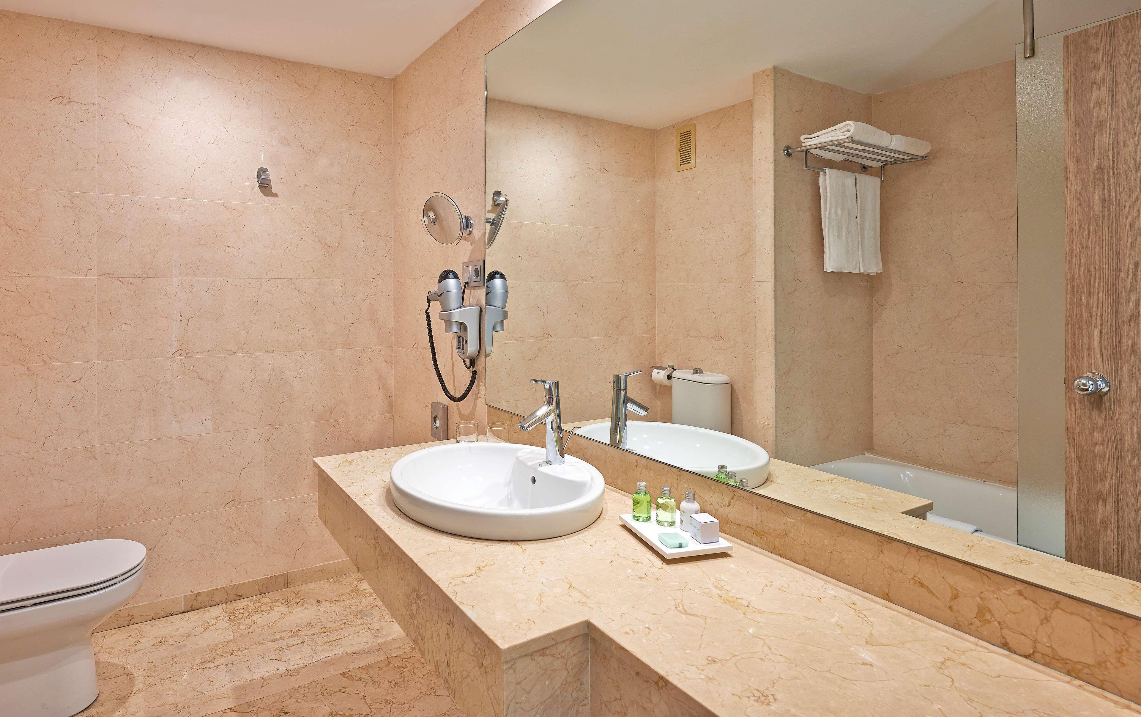 Nh Ciudad De 4* Zaragoza