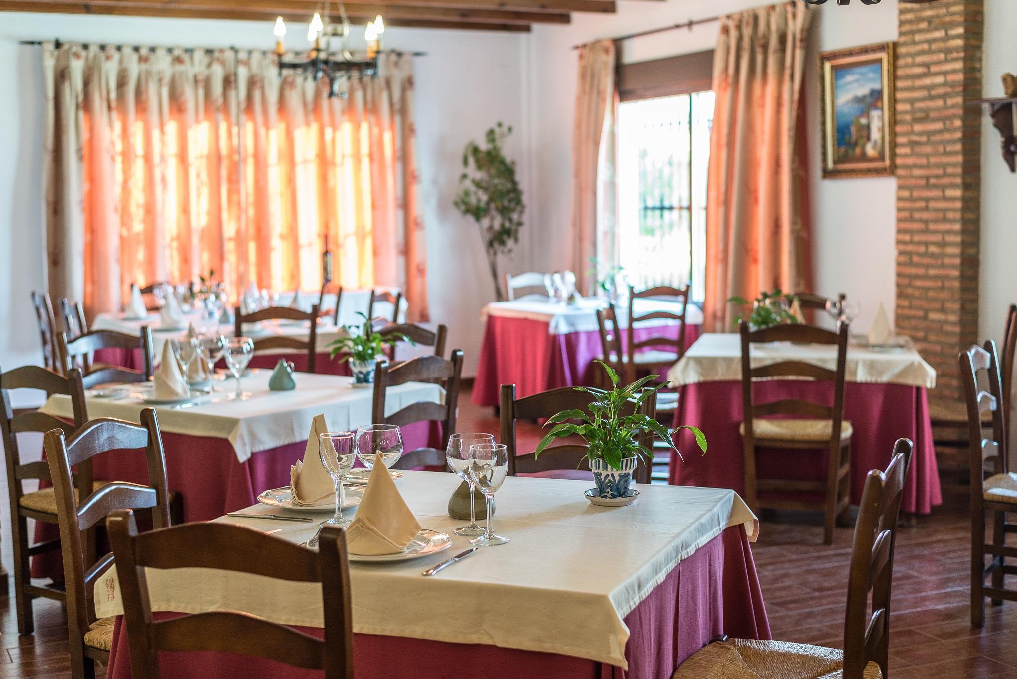 Hotel Cortijo De Tajar 2*