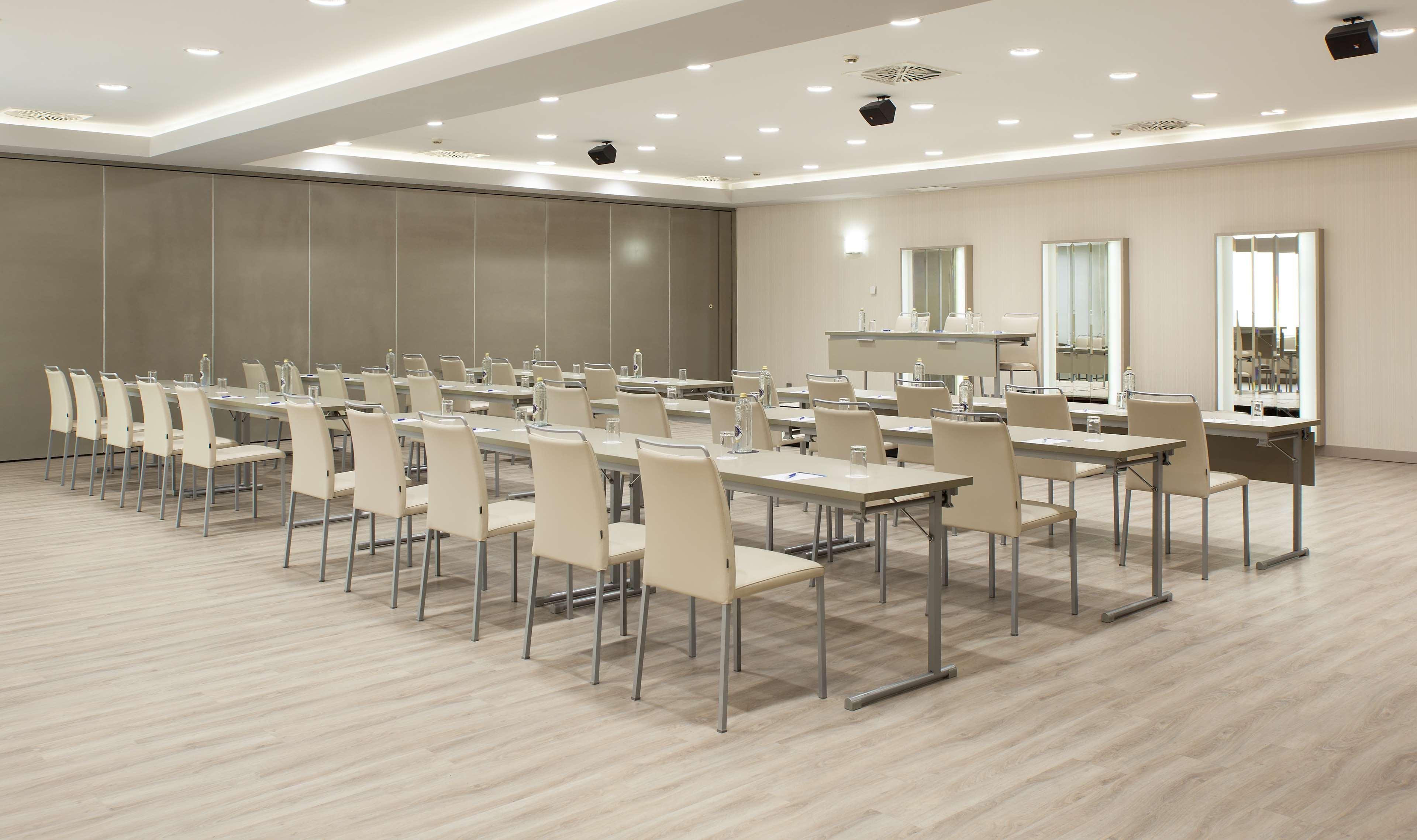 Nh Iruna Park Pamplona