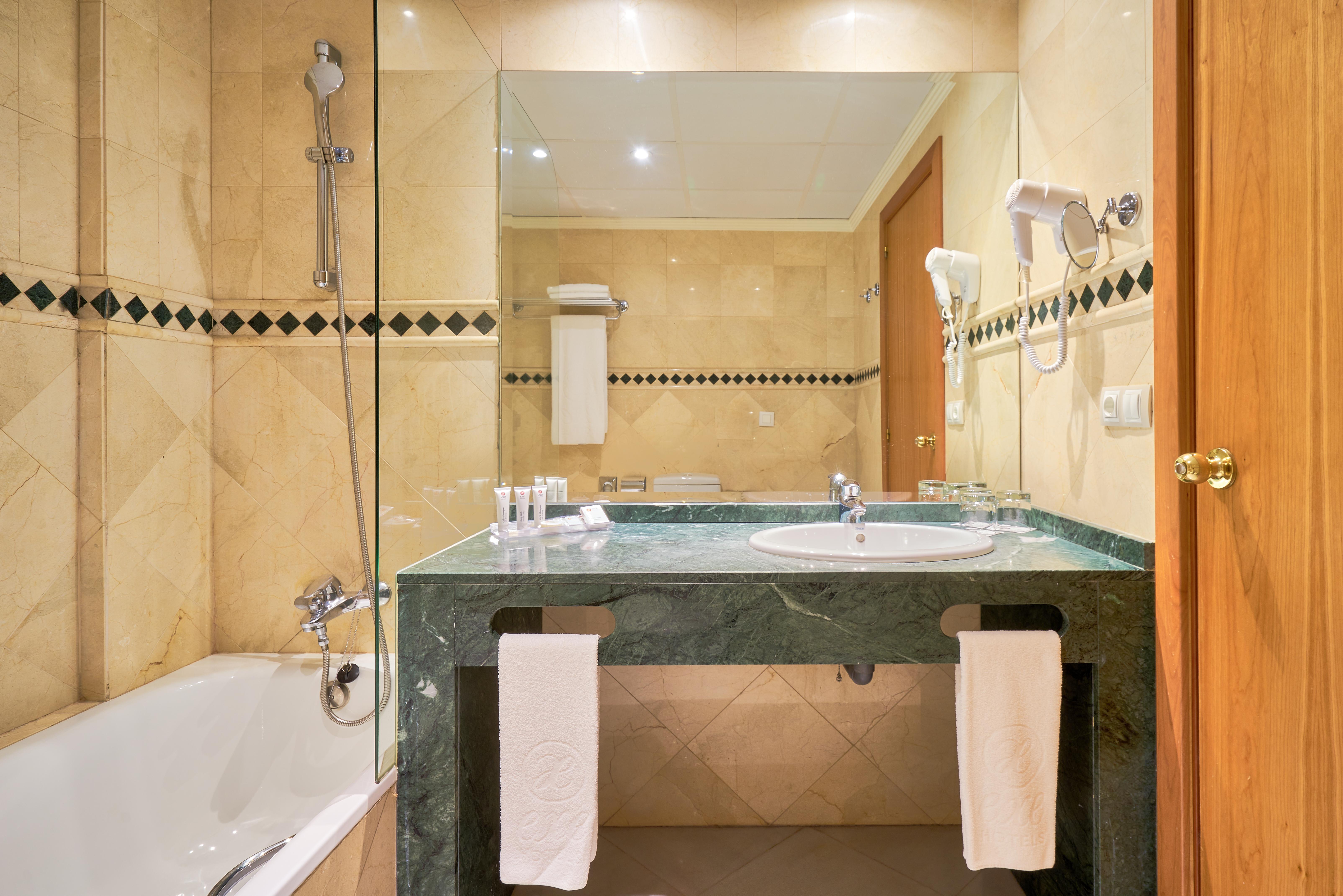 Exe Ciudad De 4* Cordoba