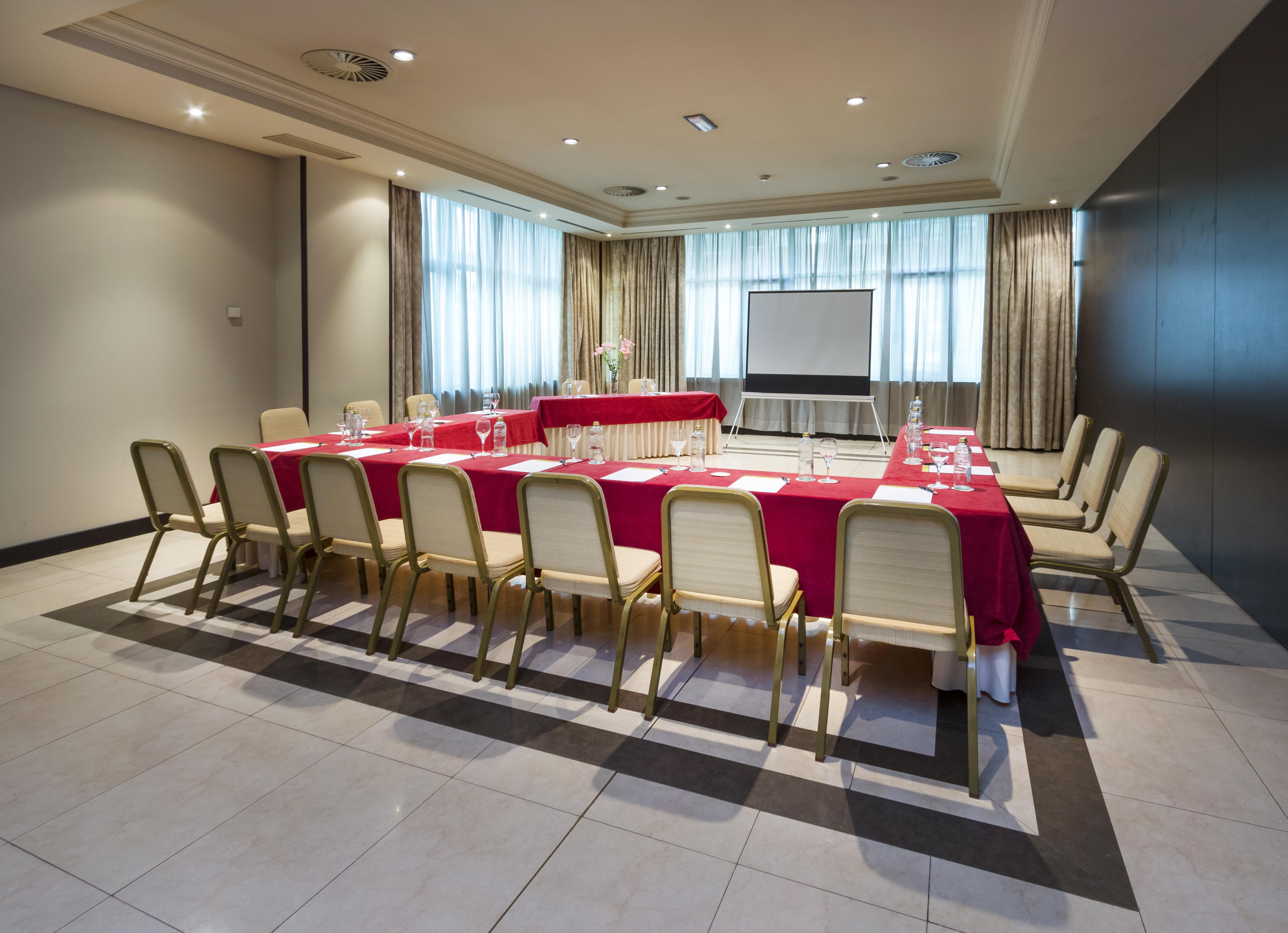Exe Centro Hotel 4*