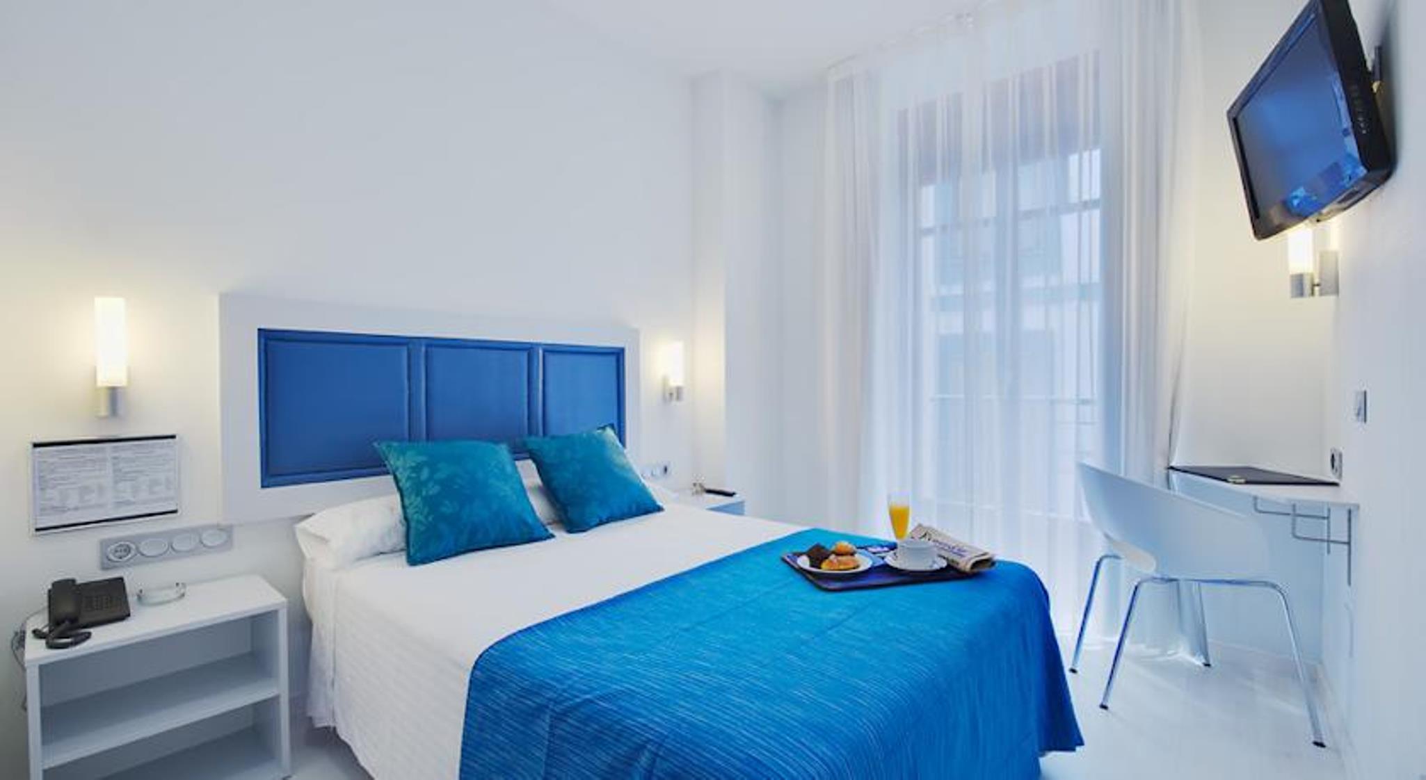 Santa Rosa, Blue Hotel