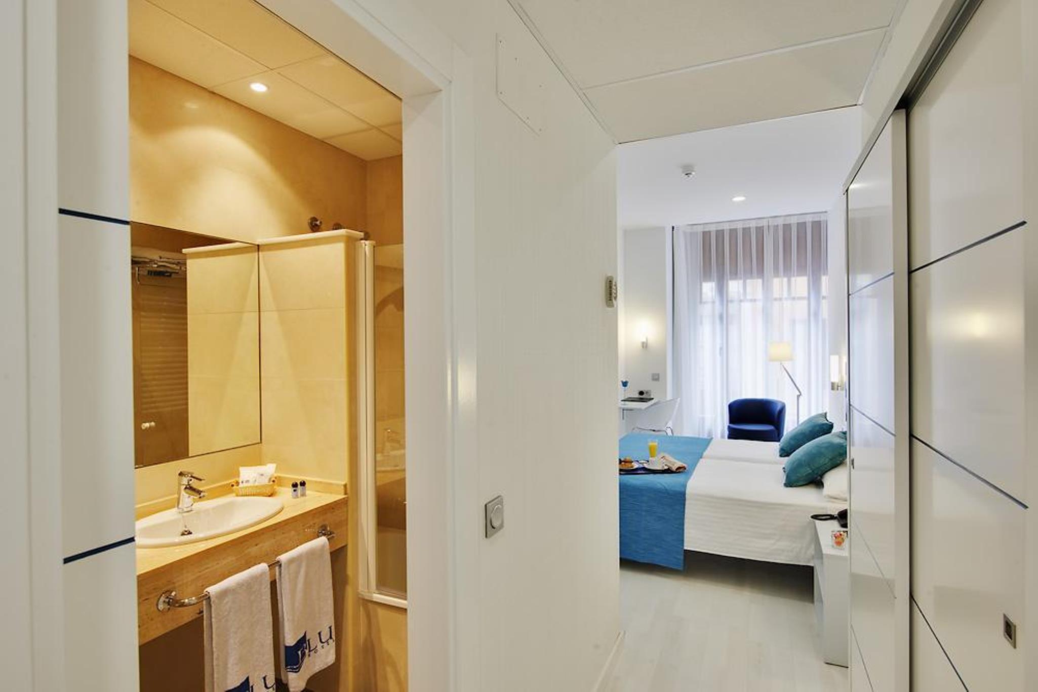 Hotel Santa Rosa, Blue 3*