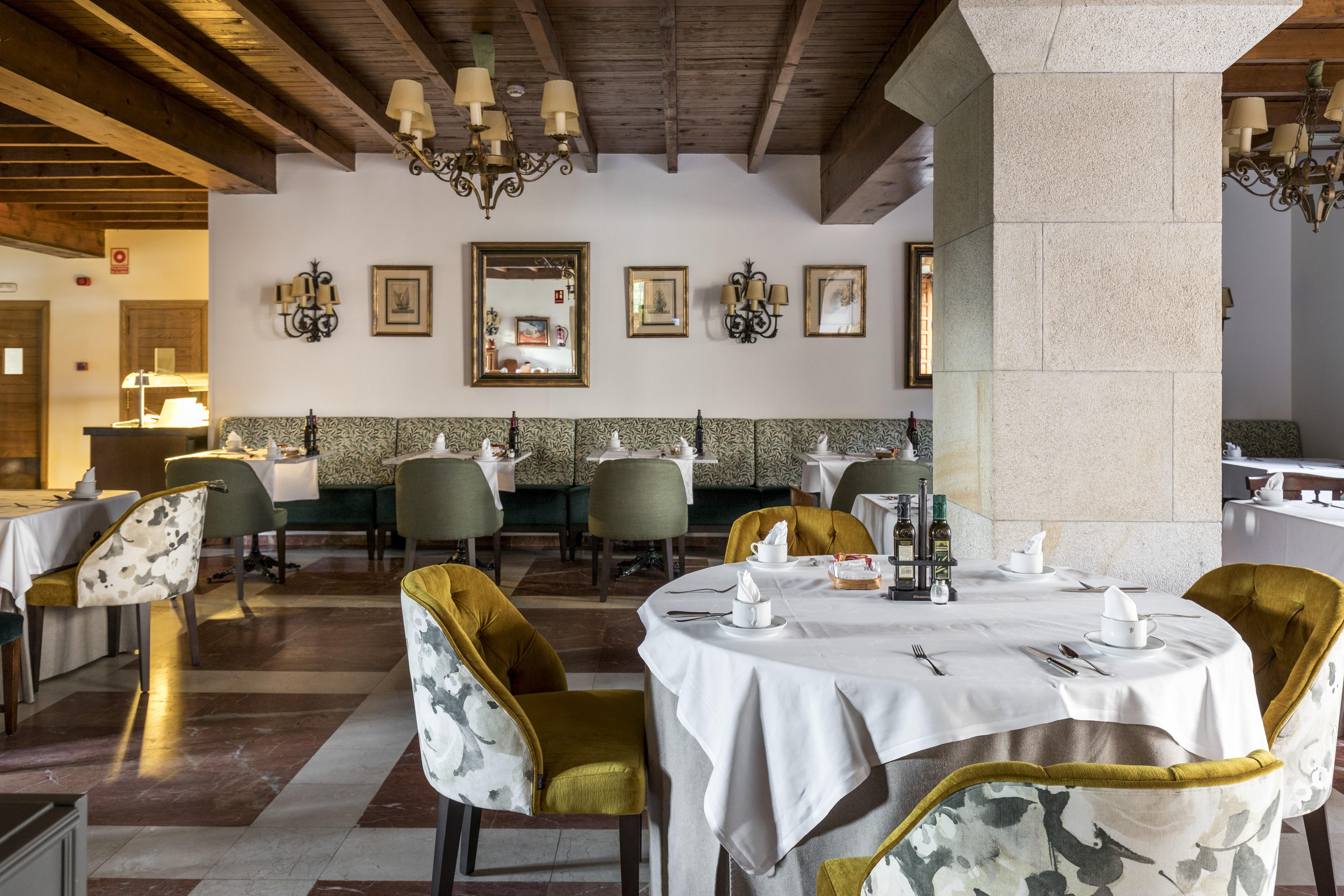 Hotel De 4*