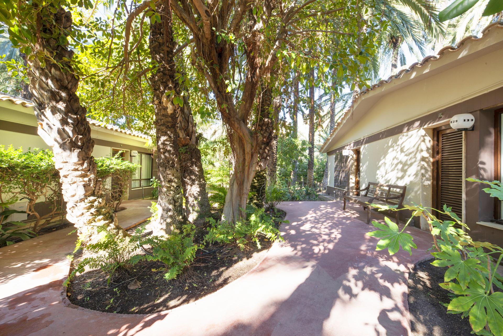 Hotel Huerto Del Cura 4*