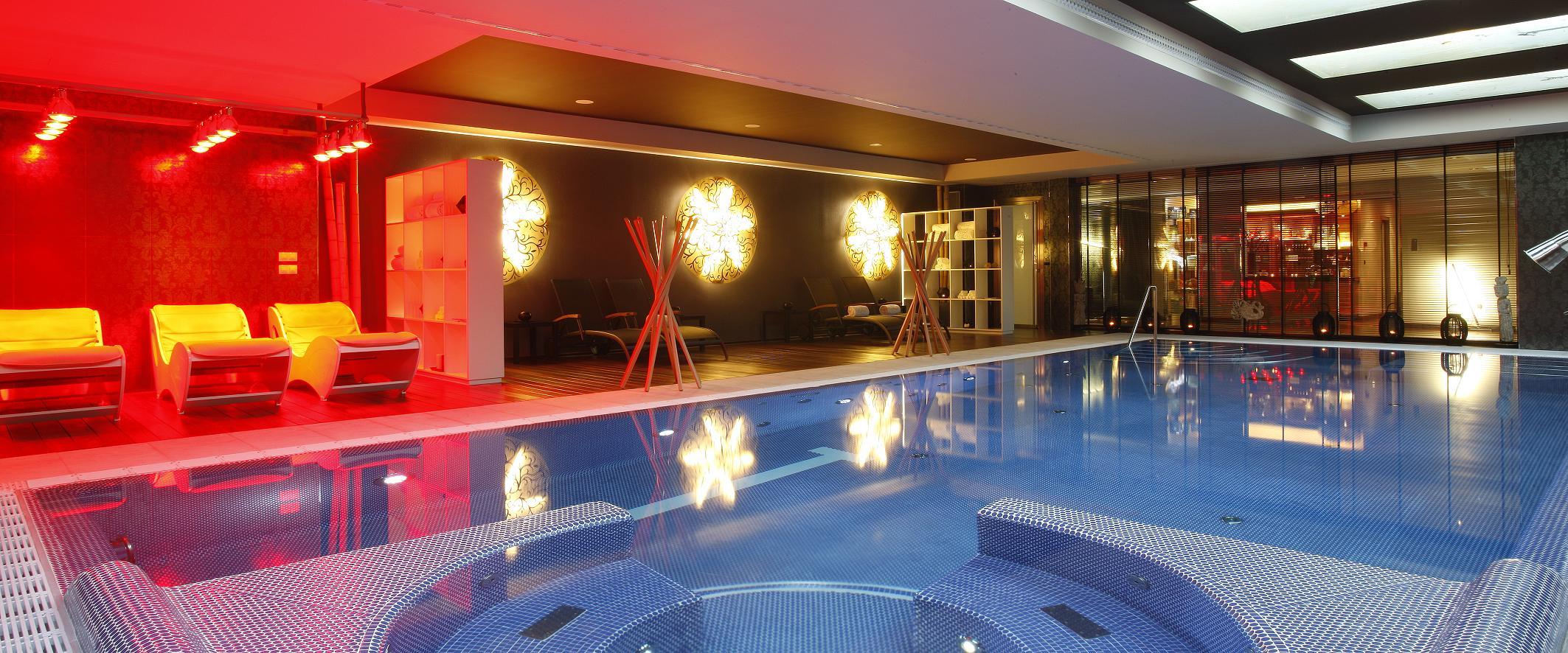 Hotel Castillo Del Bosque La Zoreda 5*