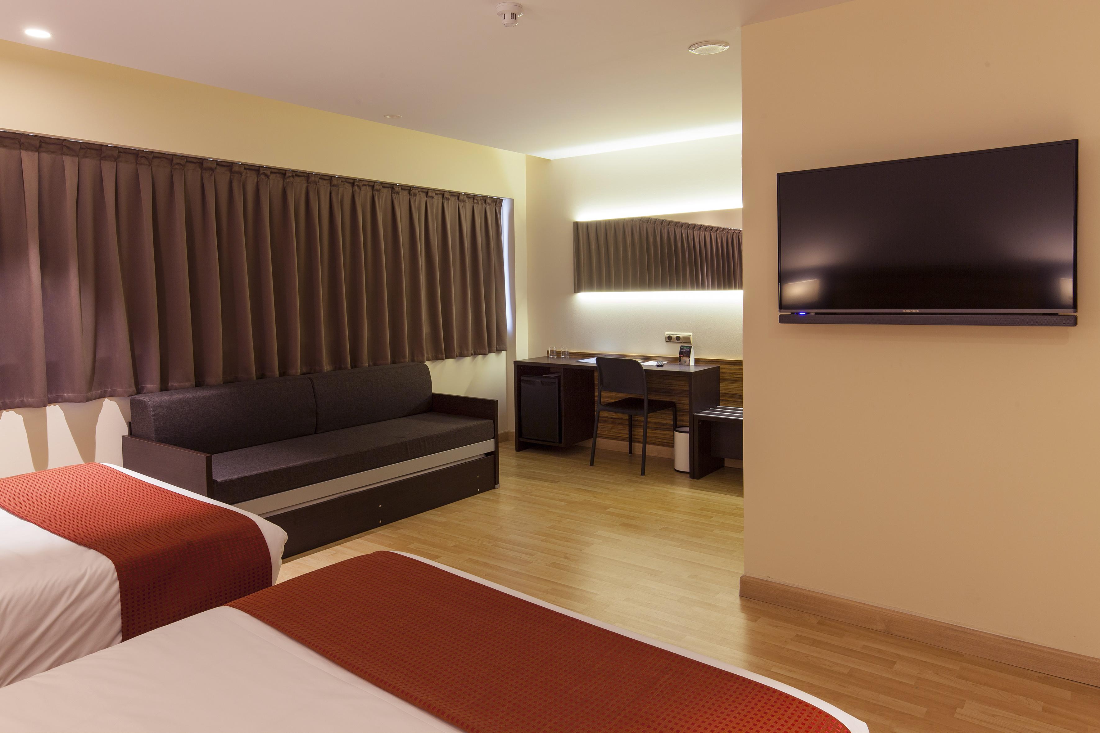 Port Hotel