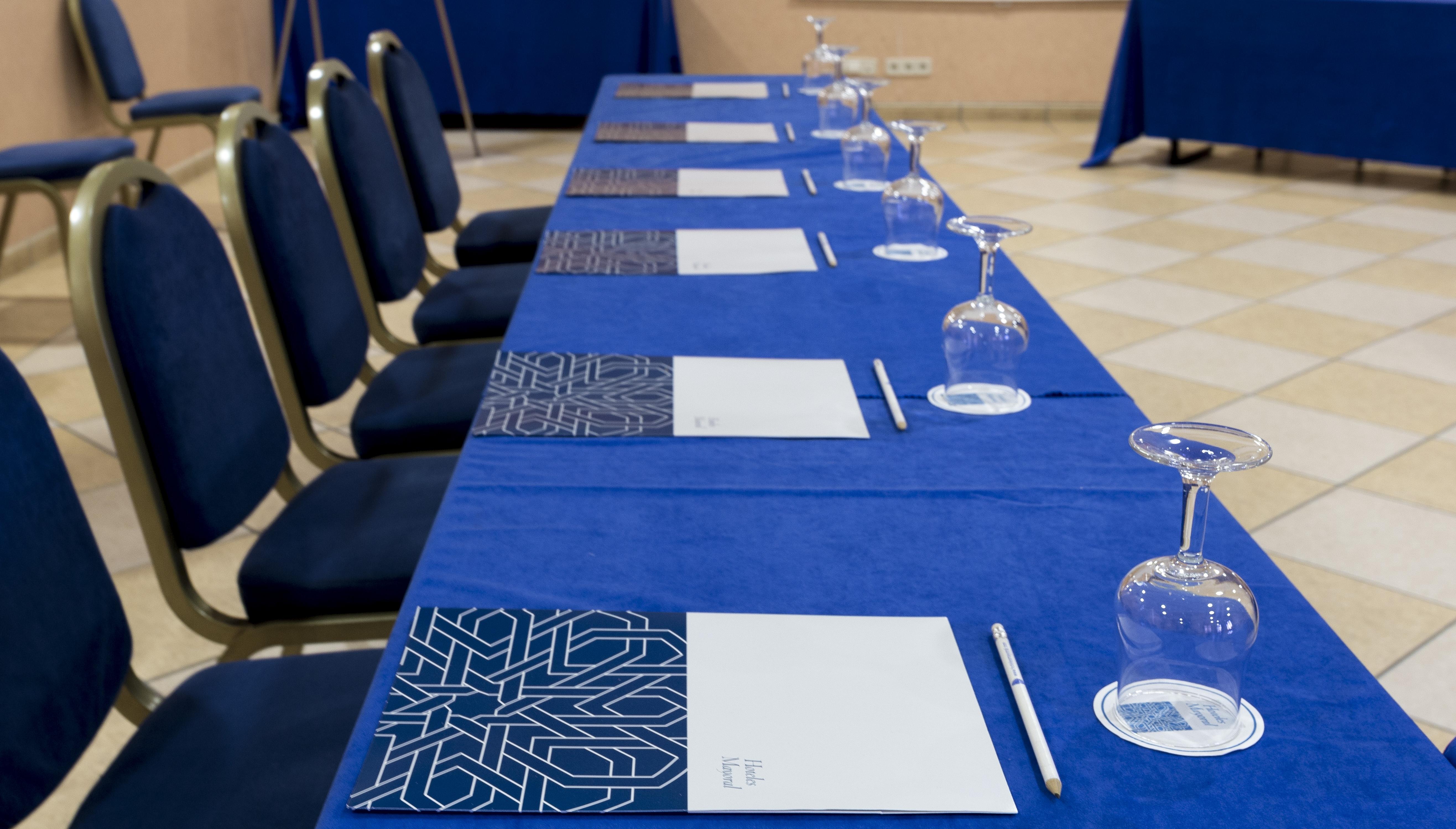 Zentral Mayoral Hotel