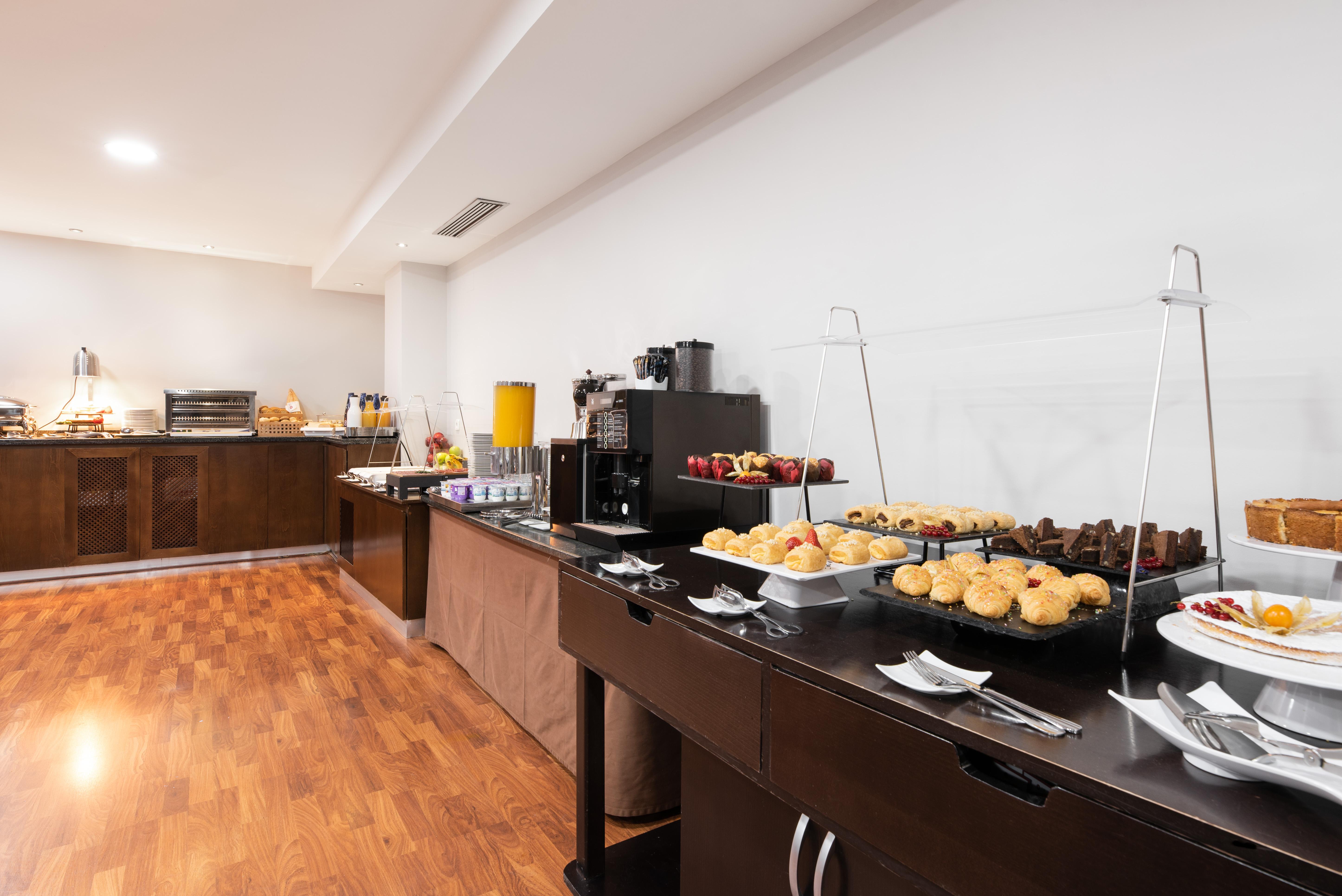 Hotel Exe Agora Caces